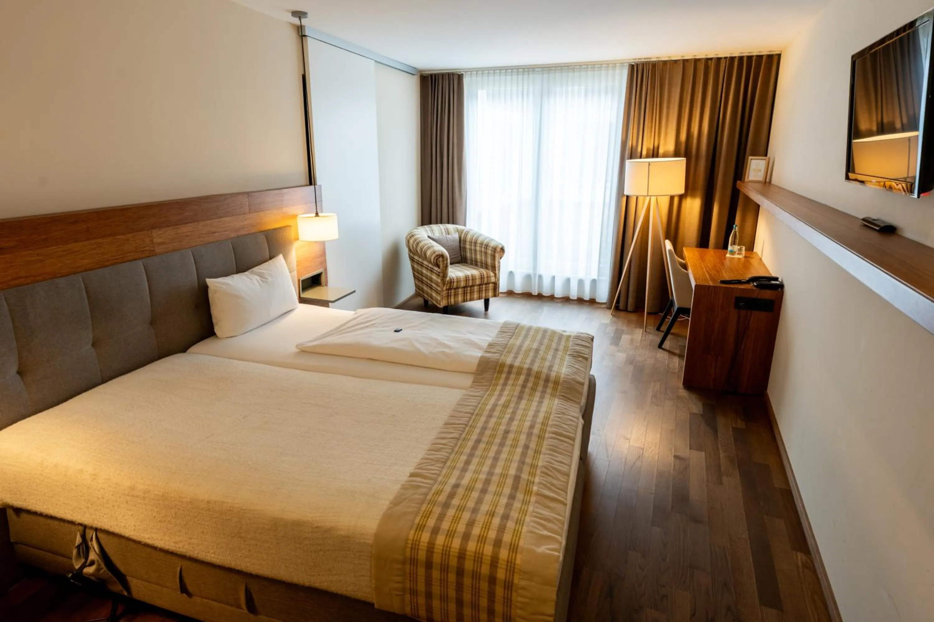 Photo of the whole room, Bed in Restaurant Hotel Zum Storchen