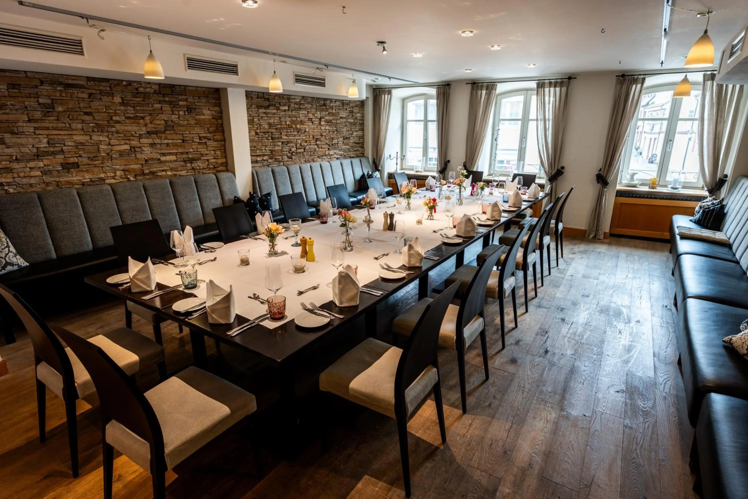 Restaurant/places to eat in Restaurant Hotel Zum Storchen