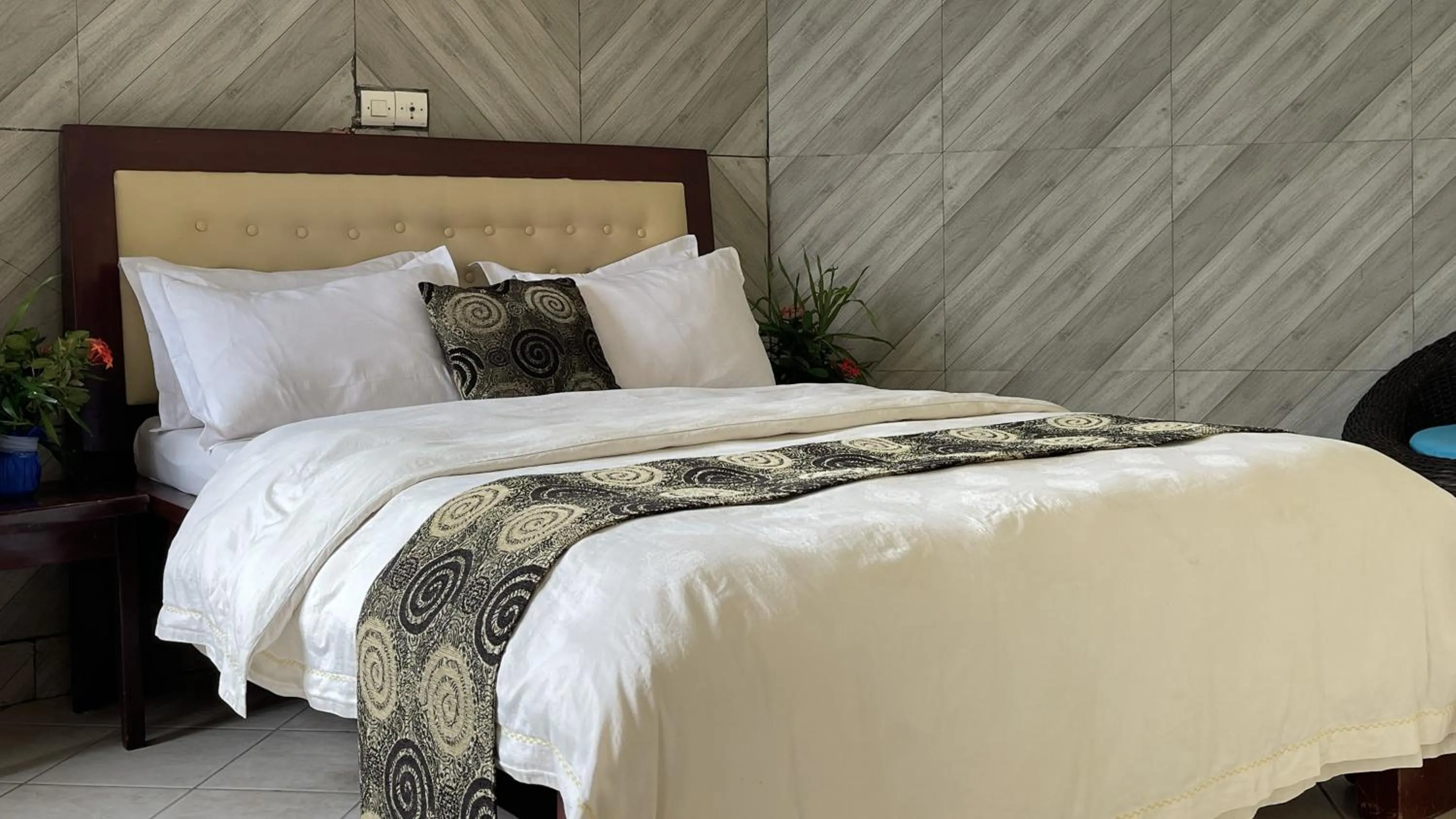 Bed in Hotel les Polygones Kribi