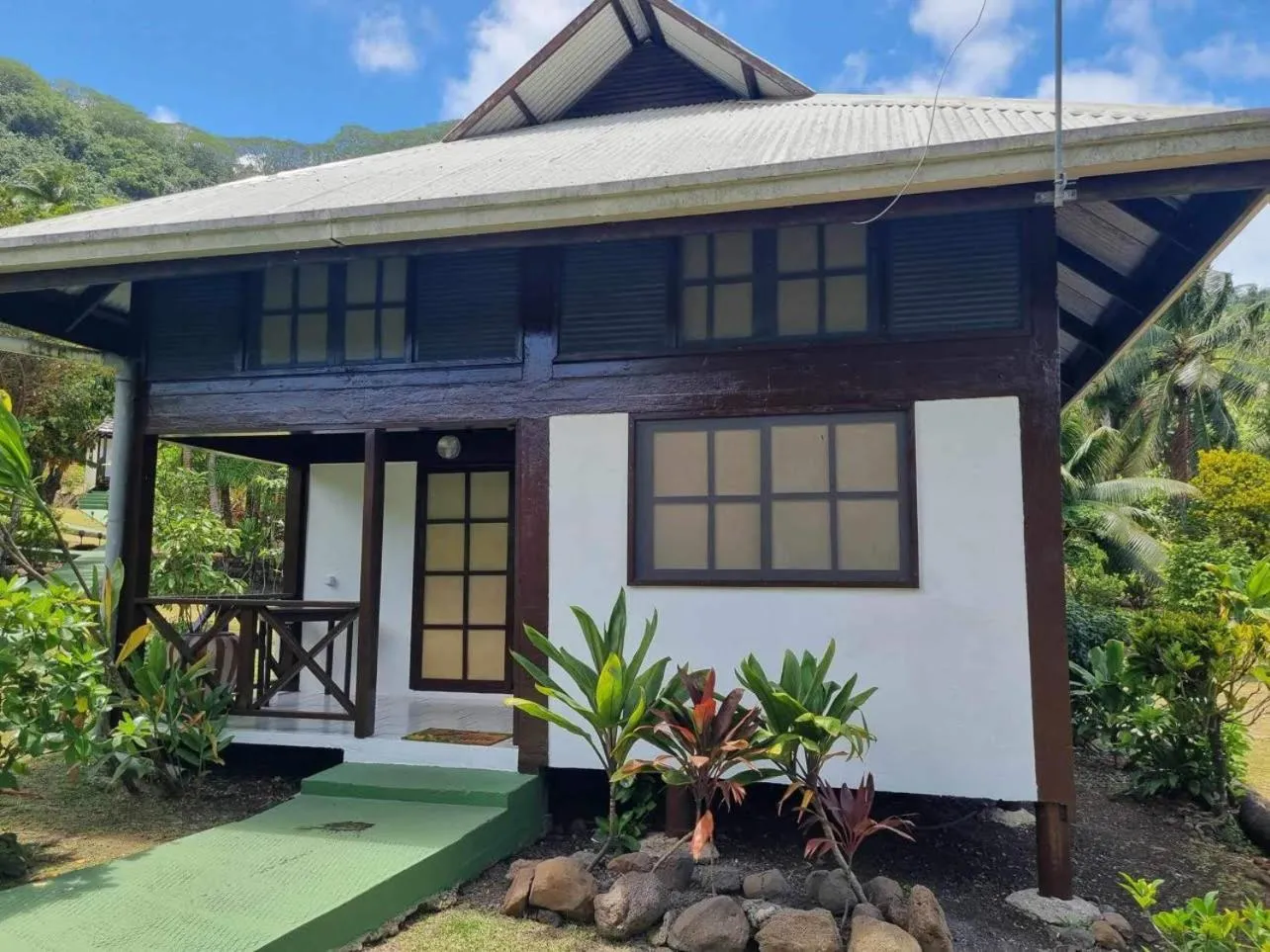 Property building in Pension Hibiscus Taha'a