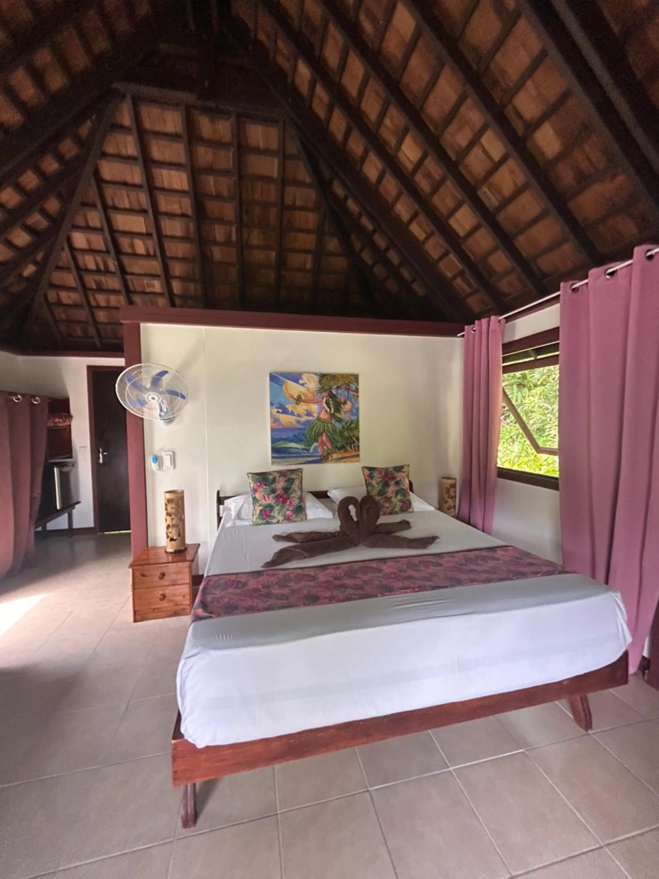 Property building, Bed in Pension Hibiscus Taha'a