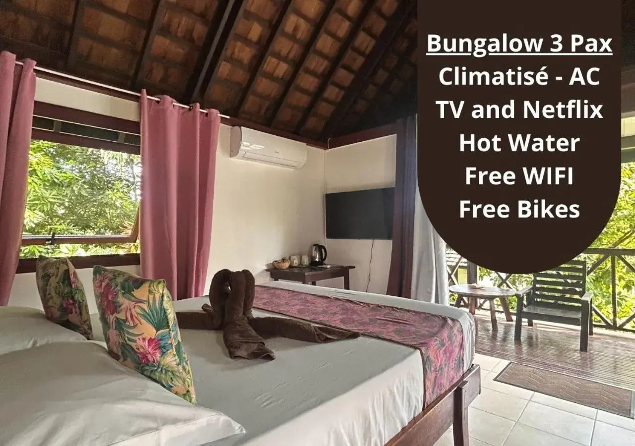 Triple Room with Garden View in Pension Hibiscus Taha'a Triple Room with Garden View in Pension Hibiscus Taha'a