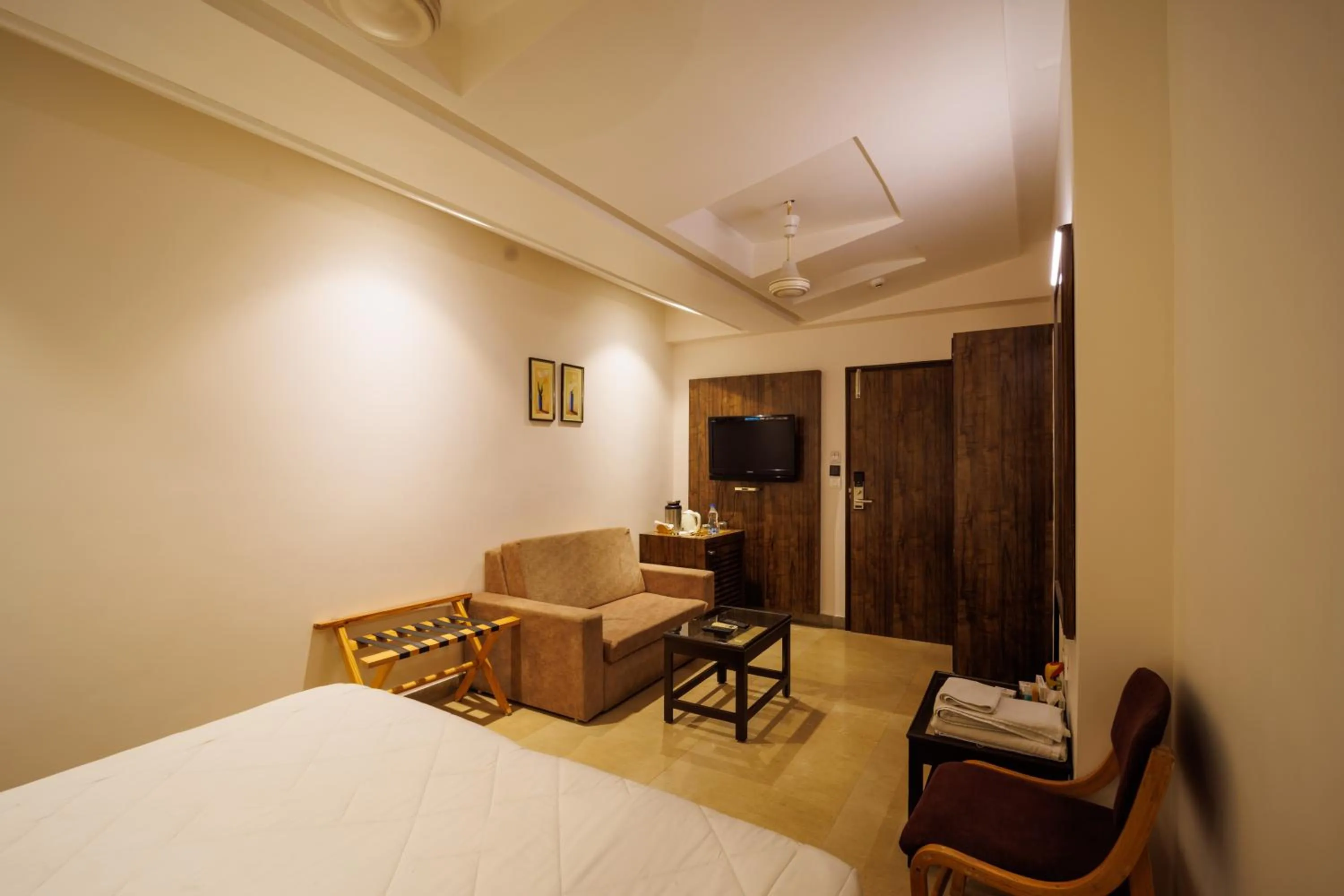 Photo of the whole room, Bed in Hotel Celebration