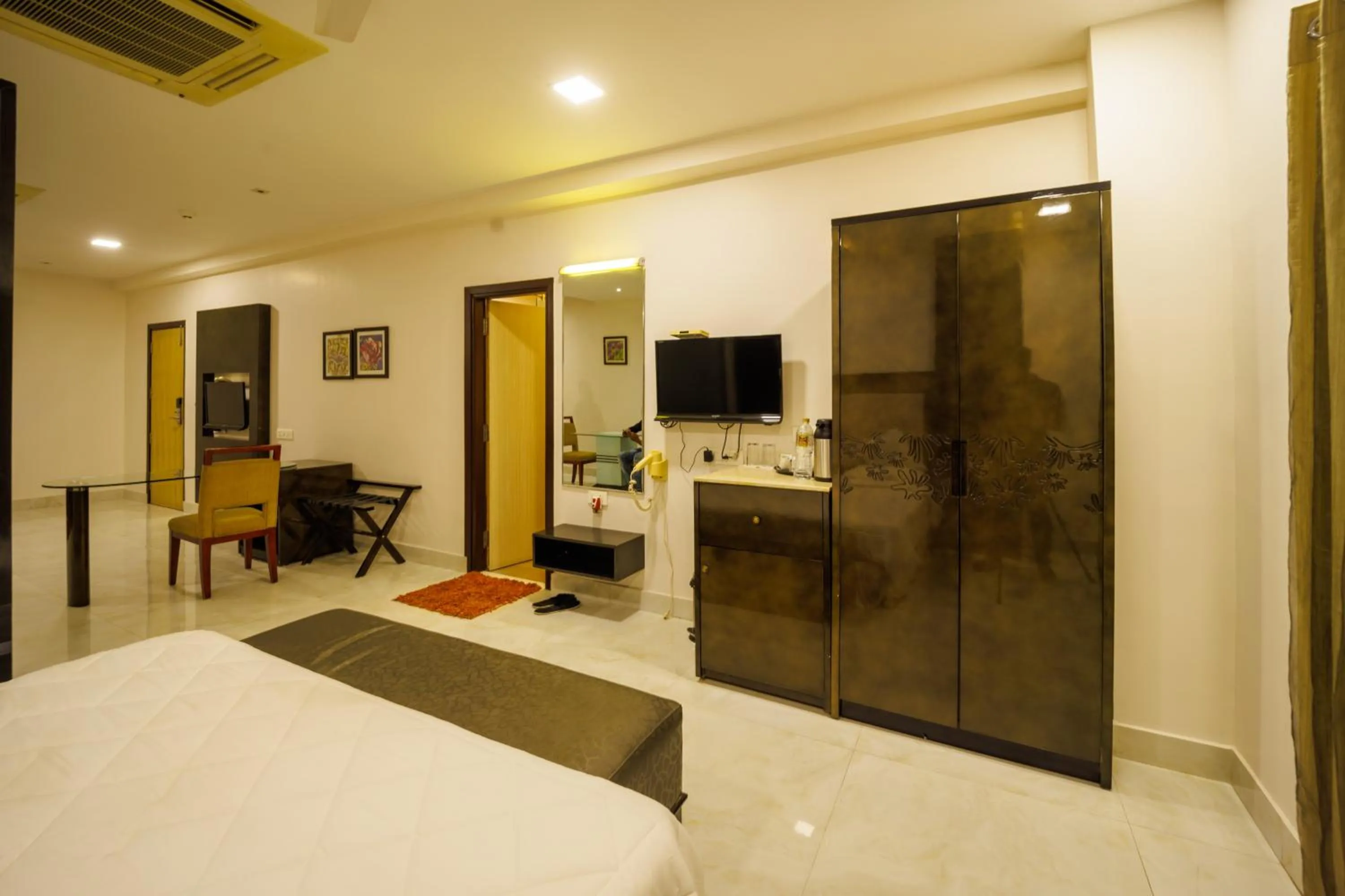 Bedroom, Bed in Hotel Celebration