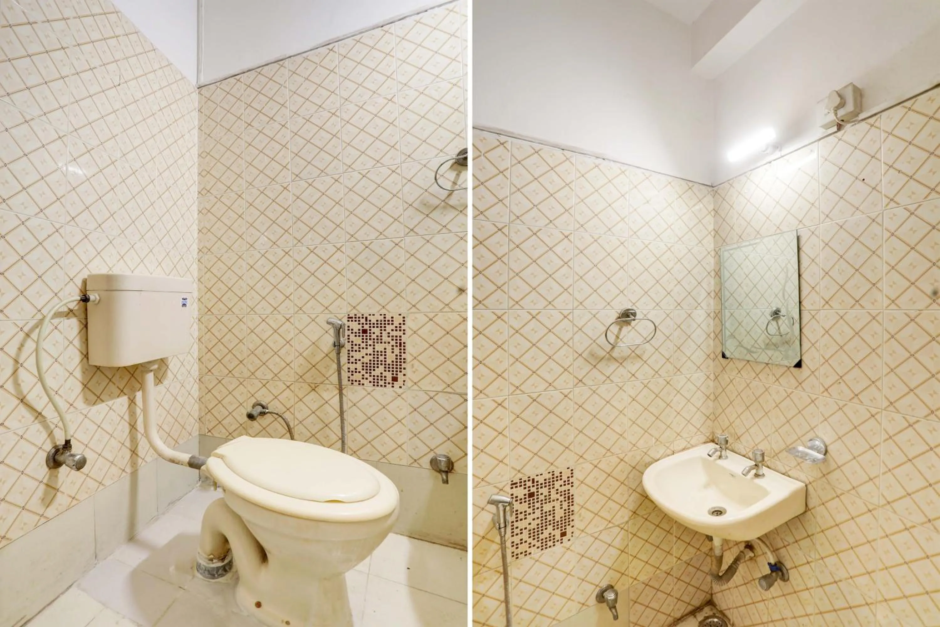 Bathroom in Hotel O Green Park Residency