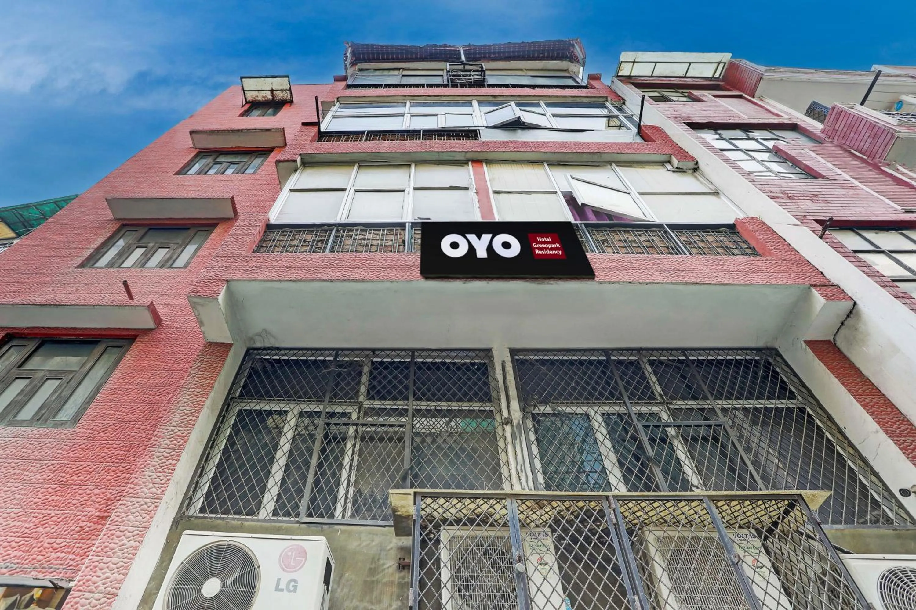 Facade/entrance in Hotel O Green Park Residency