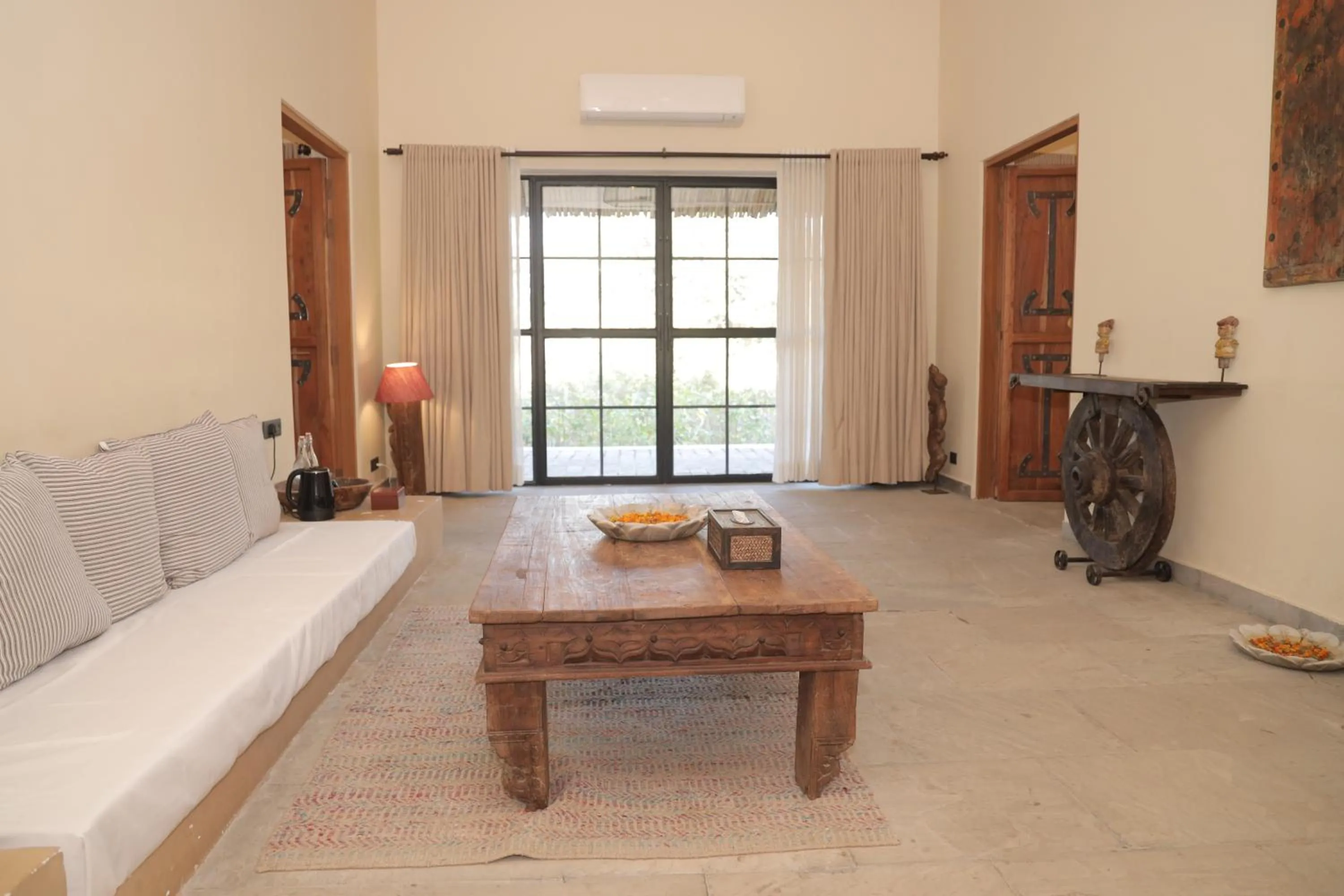 Living room, Bed in Anopura Jaipur