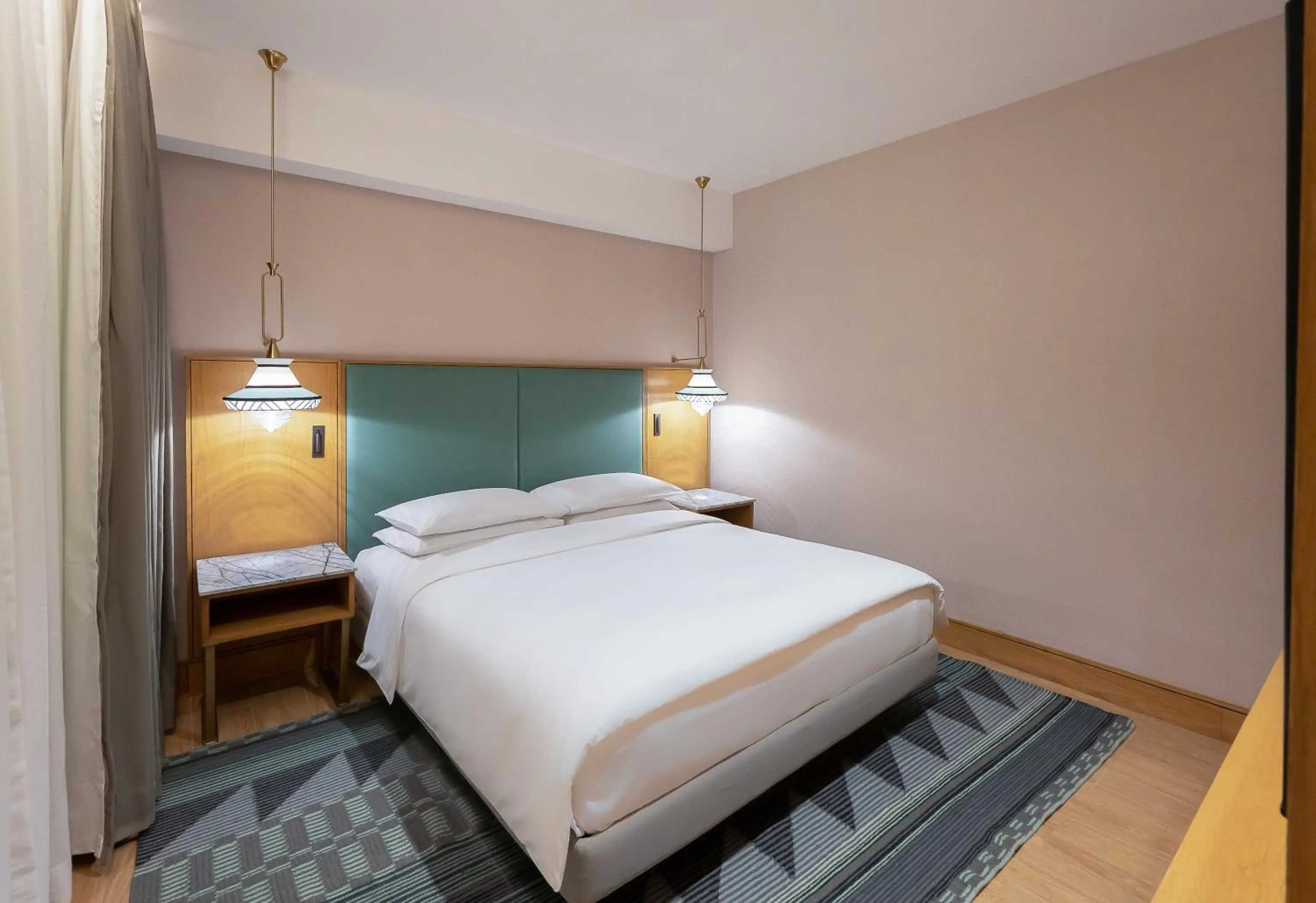 Coffee/tea facilities, Bed in Hyatt Regency Nairobi Westlands