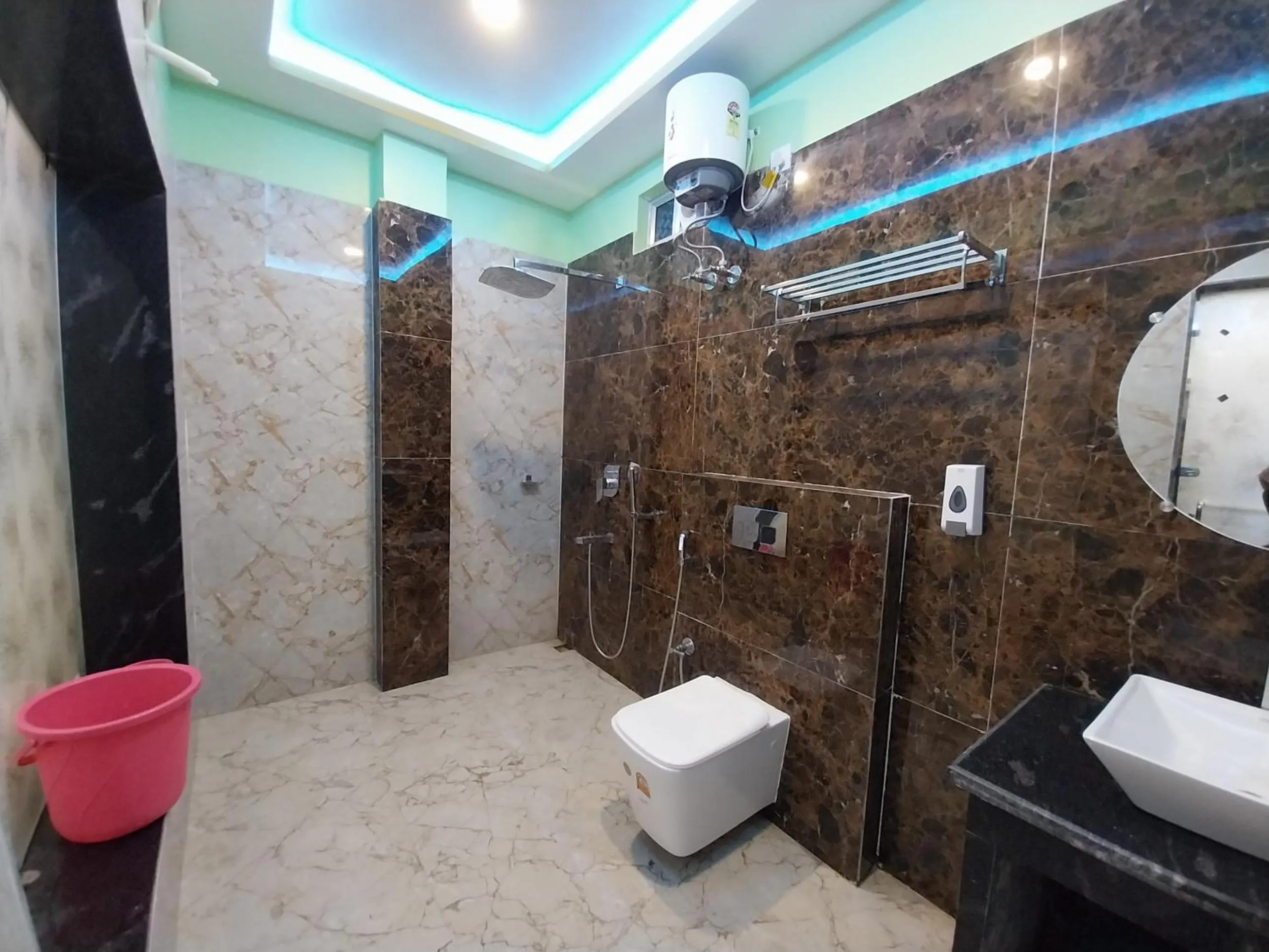 Bathroom in THE PELICAN BEACH RESORT