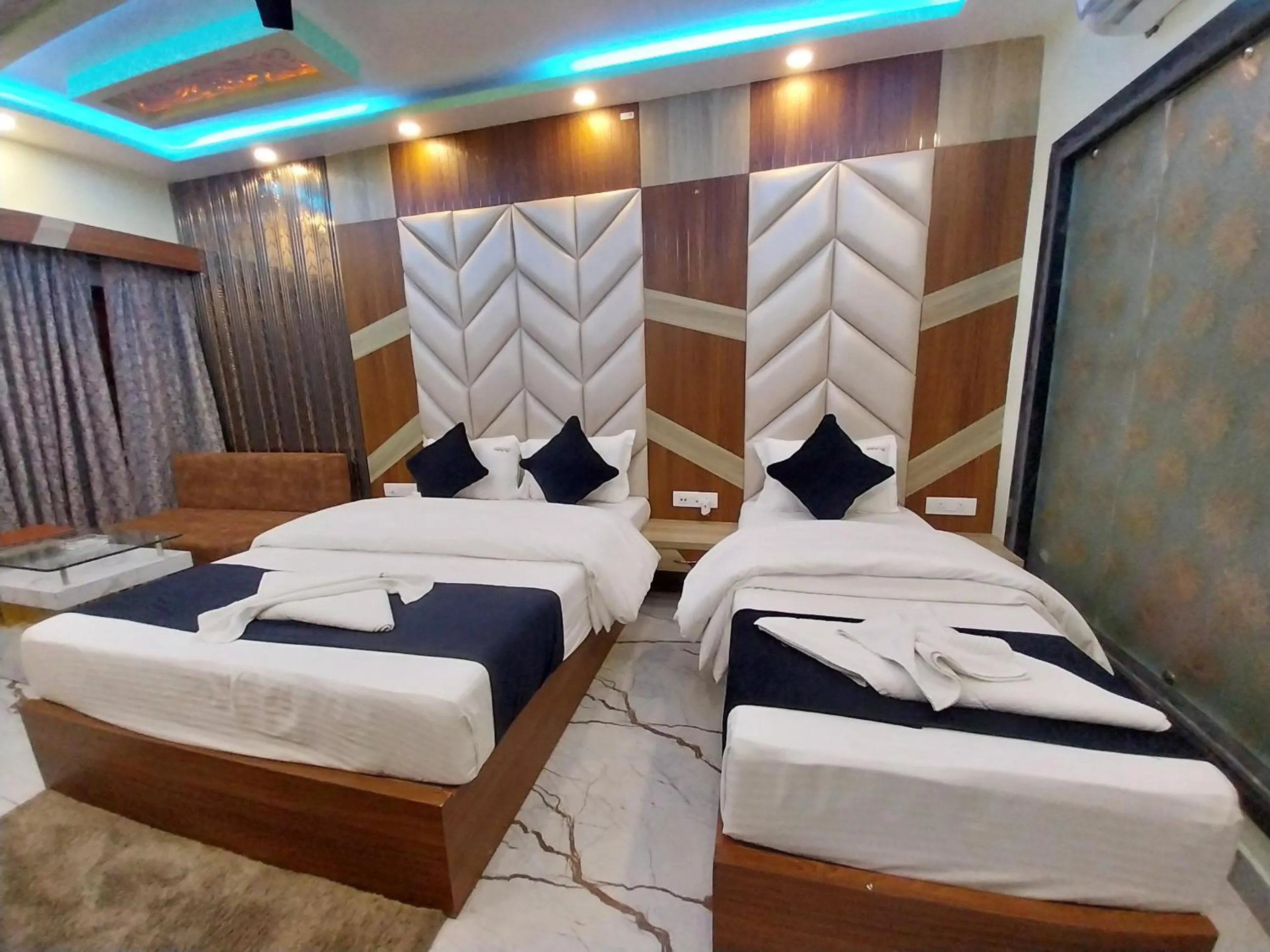 Bedroom, Bed in THE PELICAN BEACH RESORT