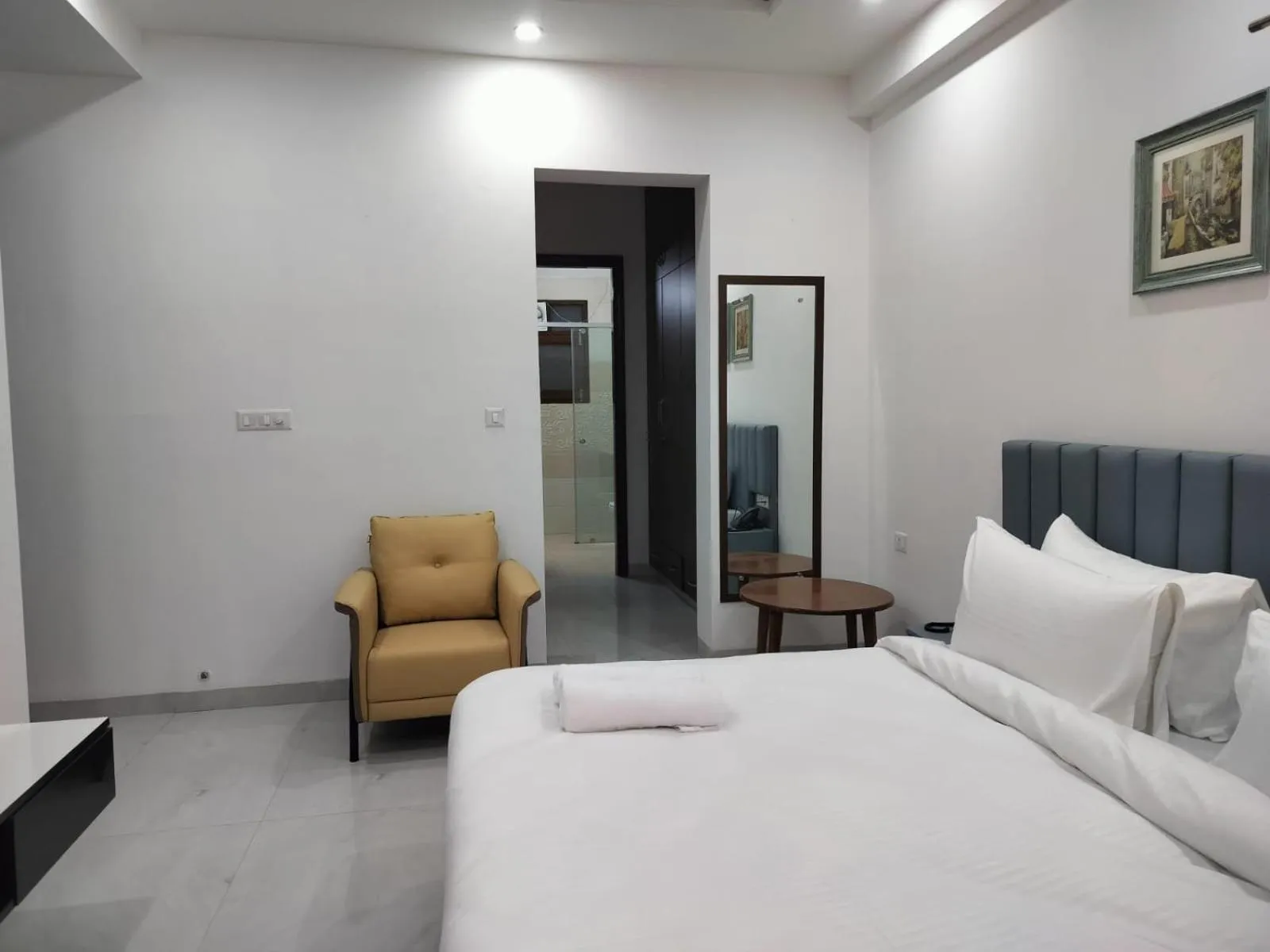 Bedroom, Bed in The Hoften Elite 32 Avenue, Sector 15, Gurugram