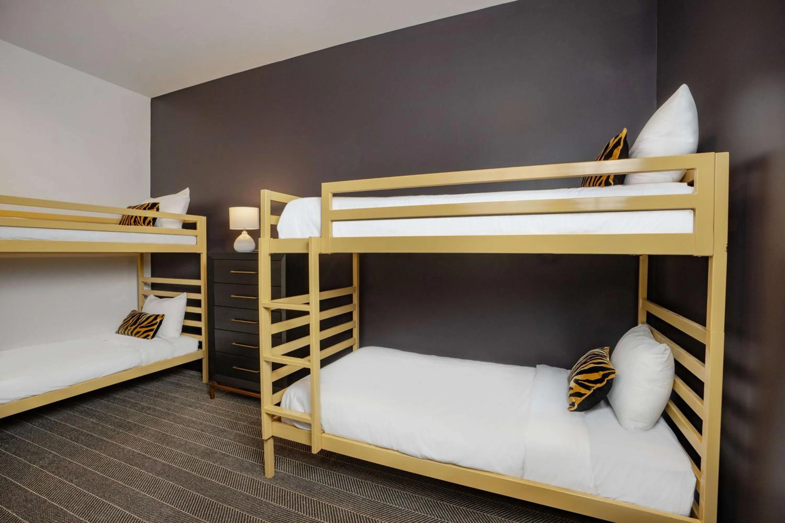 Photo of the whole room, Bed in Origin Baton Rouge, a Wyndham Hotel