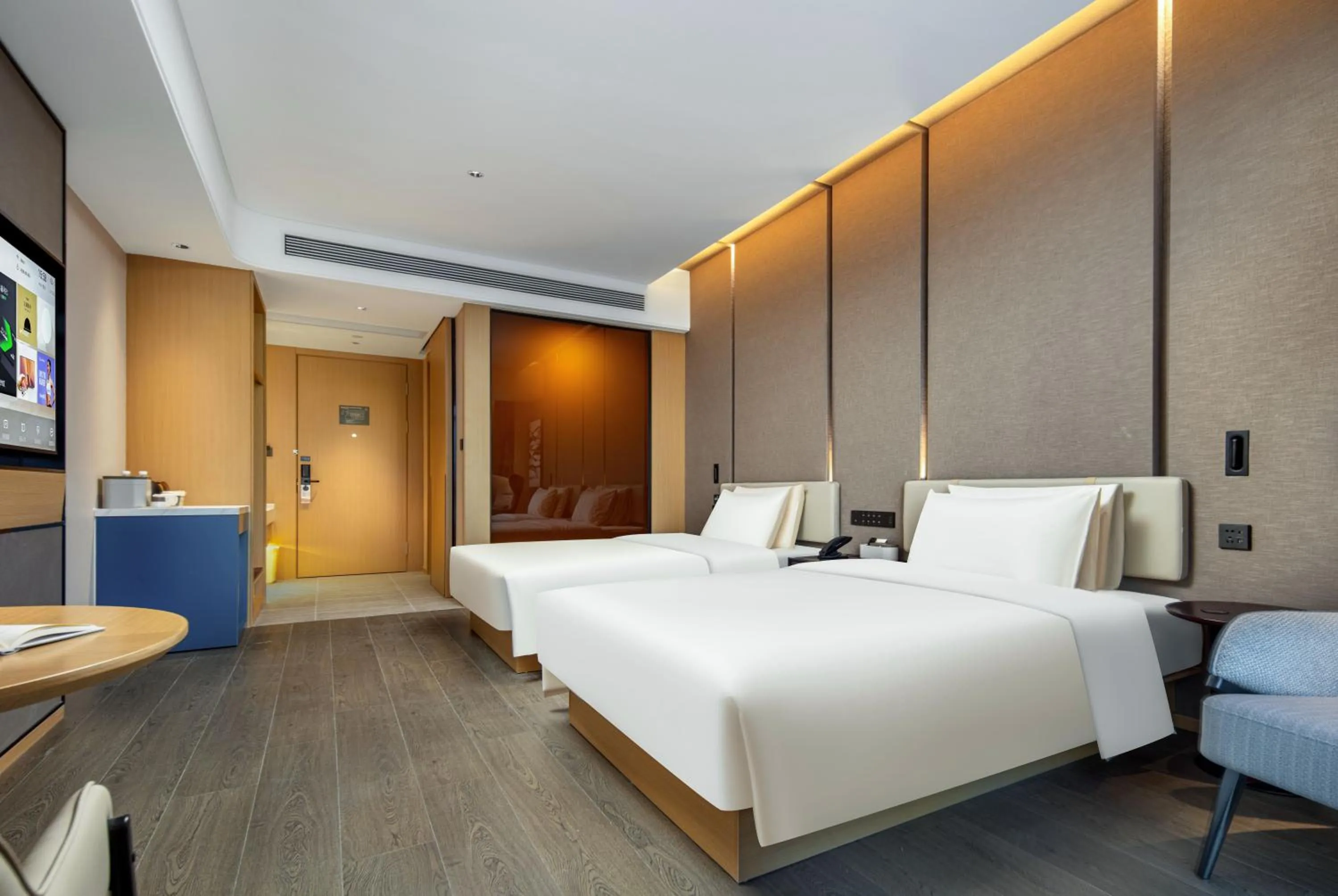 Photo of the whole room, Bed in Atour Hotel Meizhou West Station R&F Center