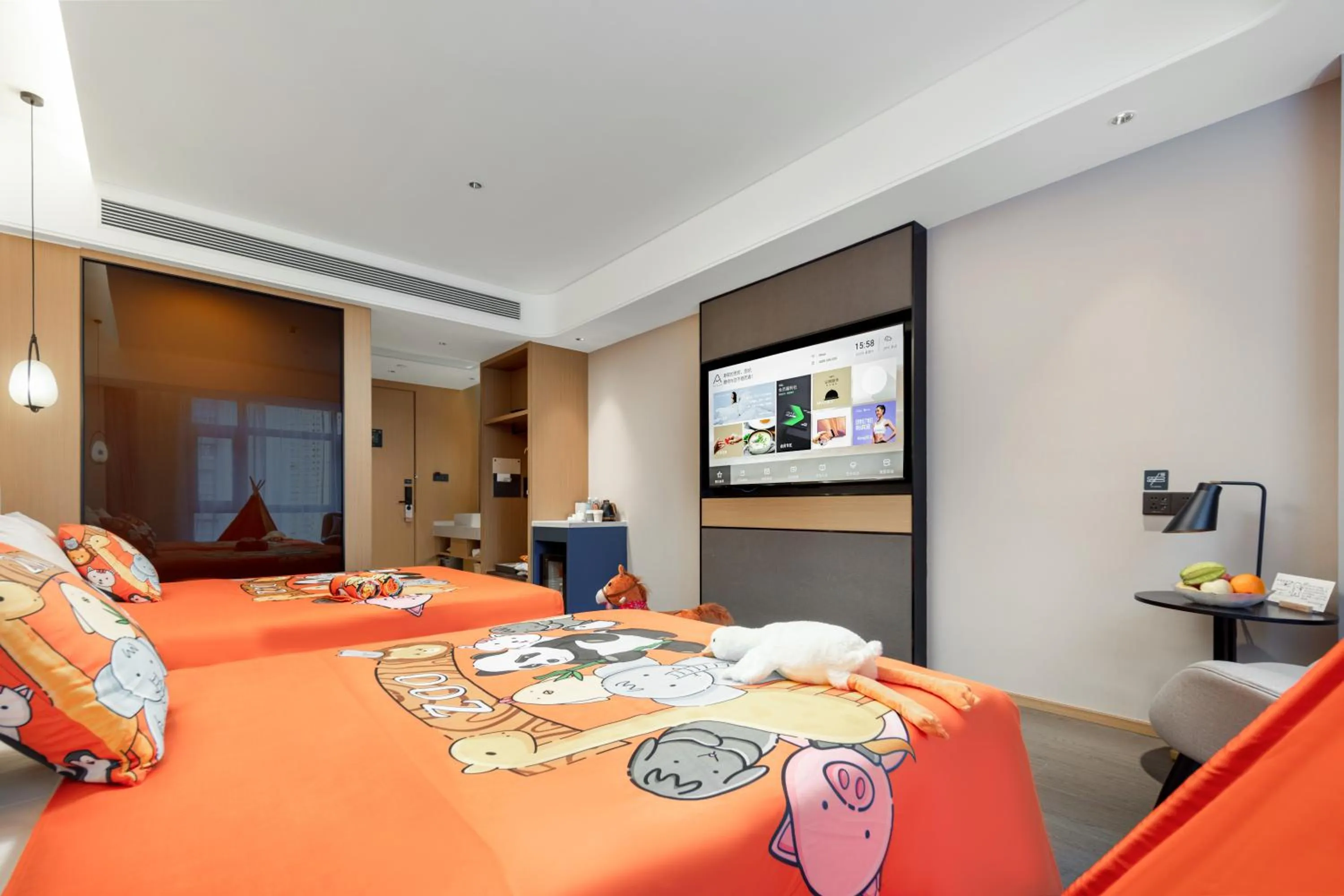 Photo of the whole room, Bed in Atour Hotel Meizhou West Station R&F Center