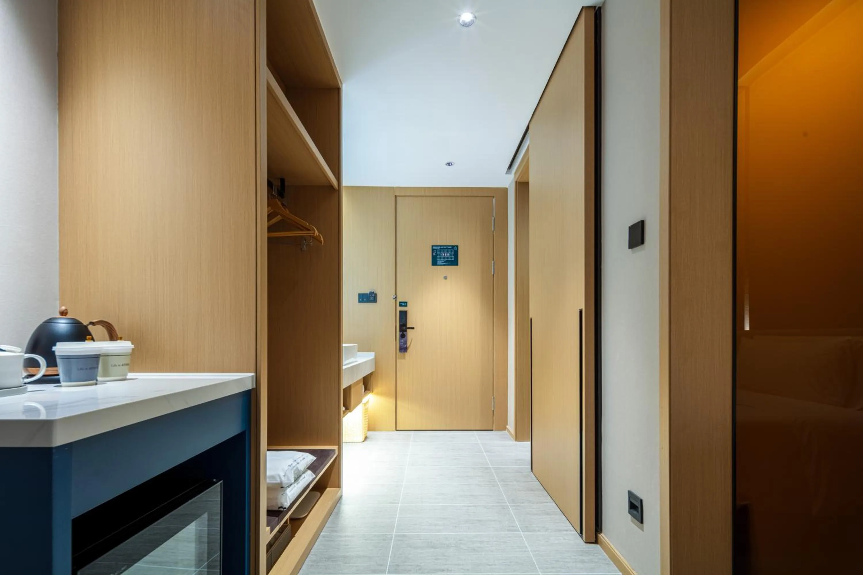 wardrobe in Atour Hotel Meizhou West Station R&F Center