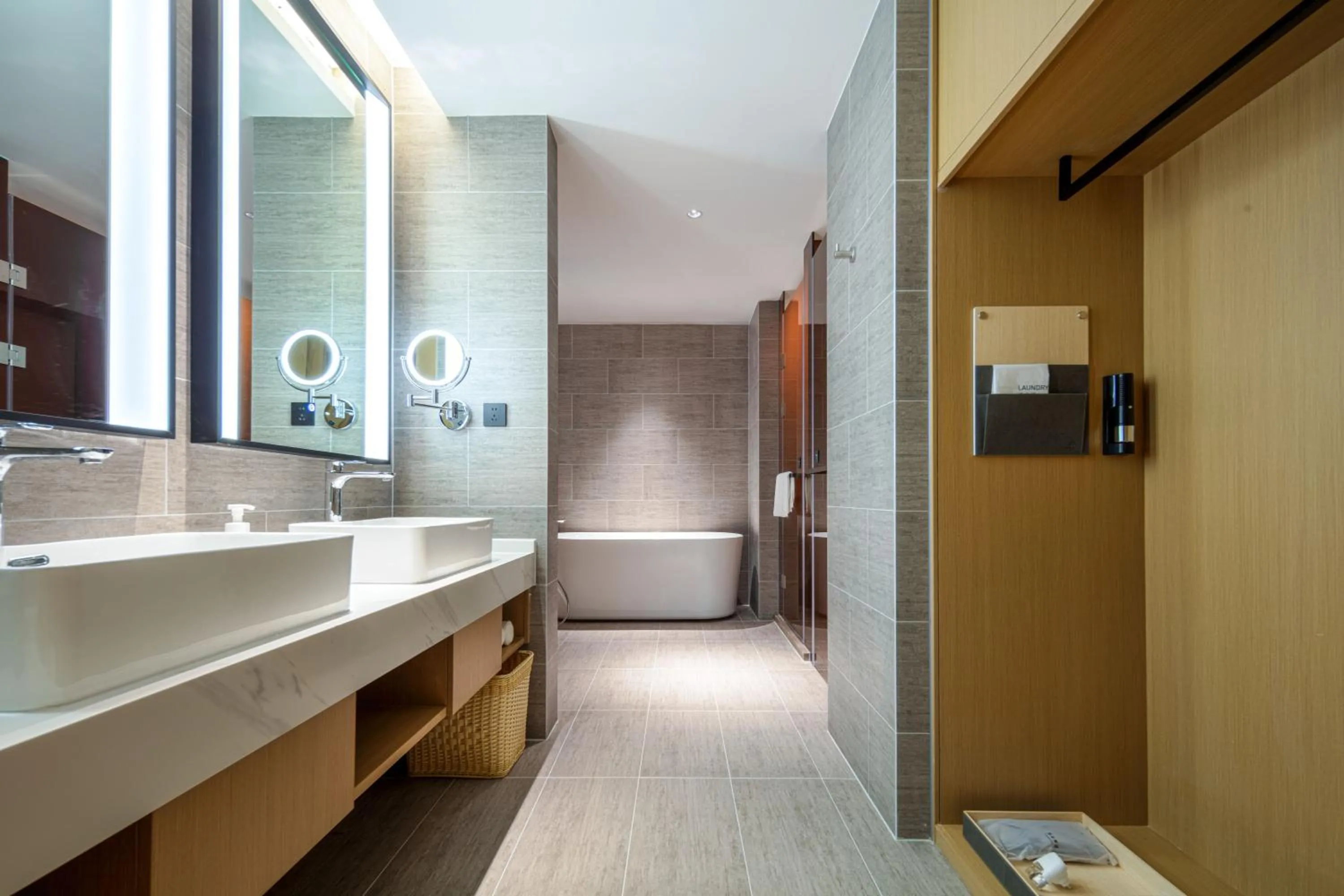 Shower in Atour Hotel Meizhou West Station R&F Center