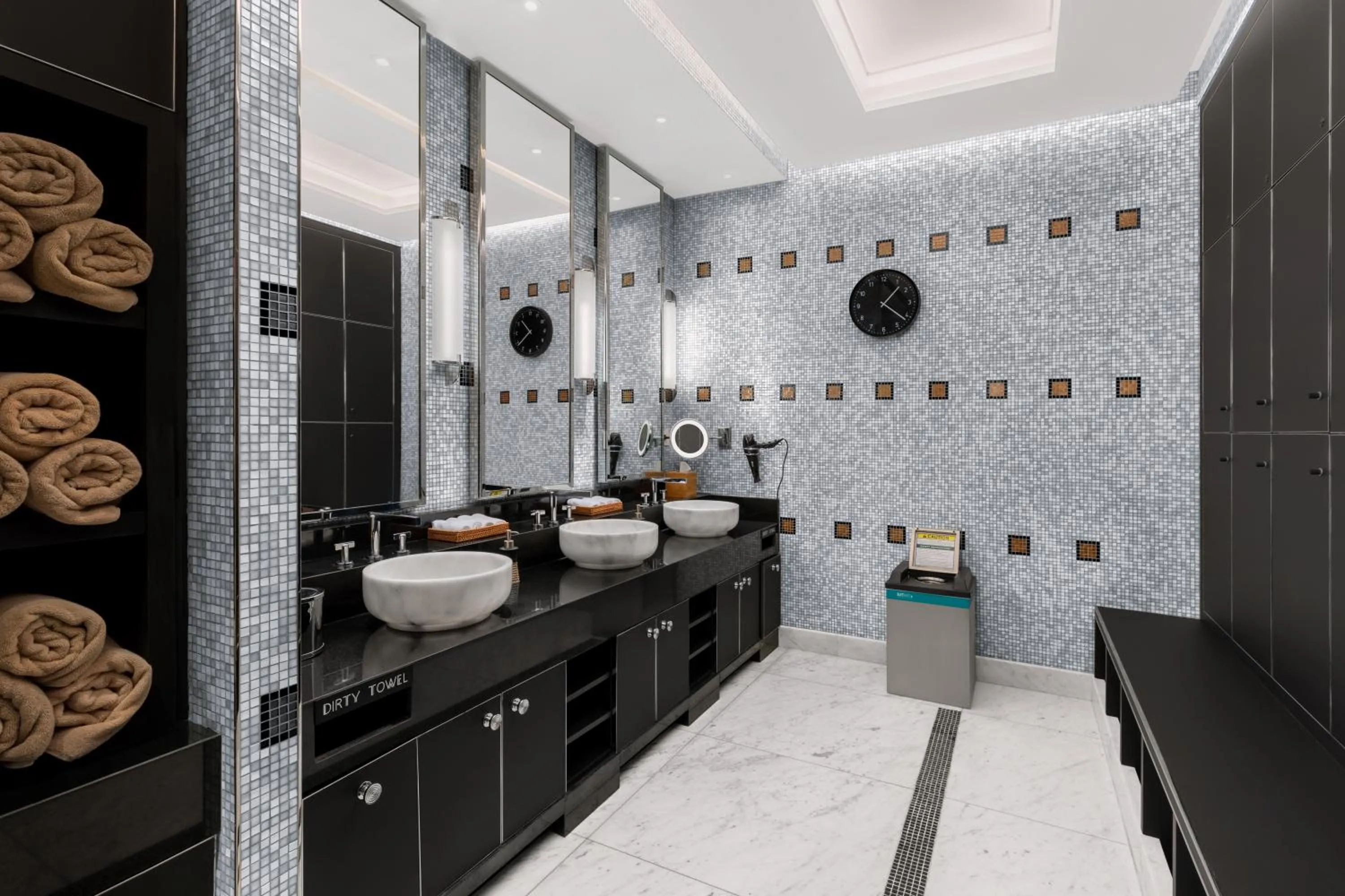 Swimming pool in Dinamo Hotel Baku