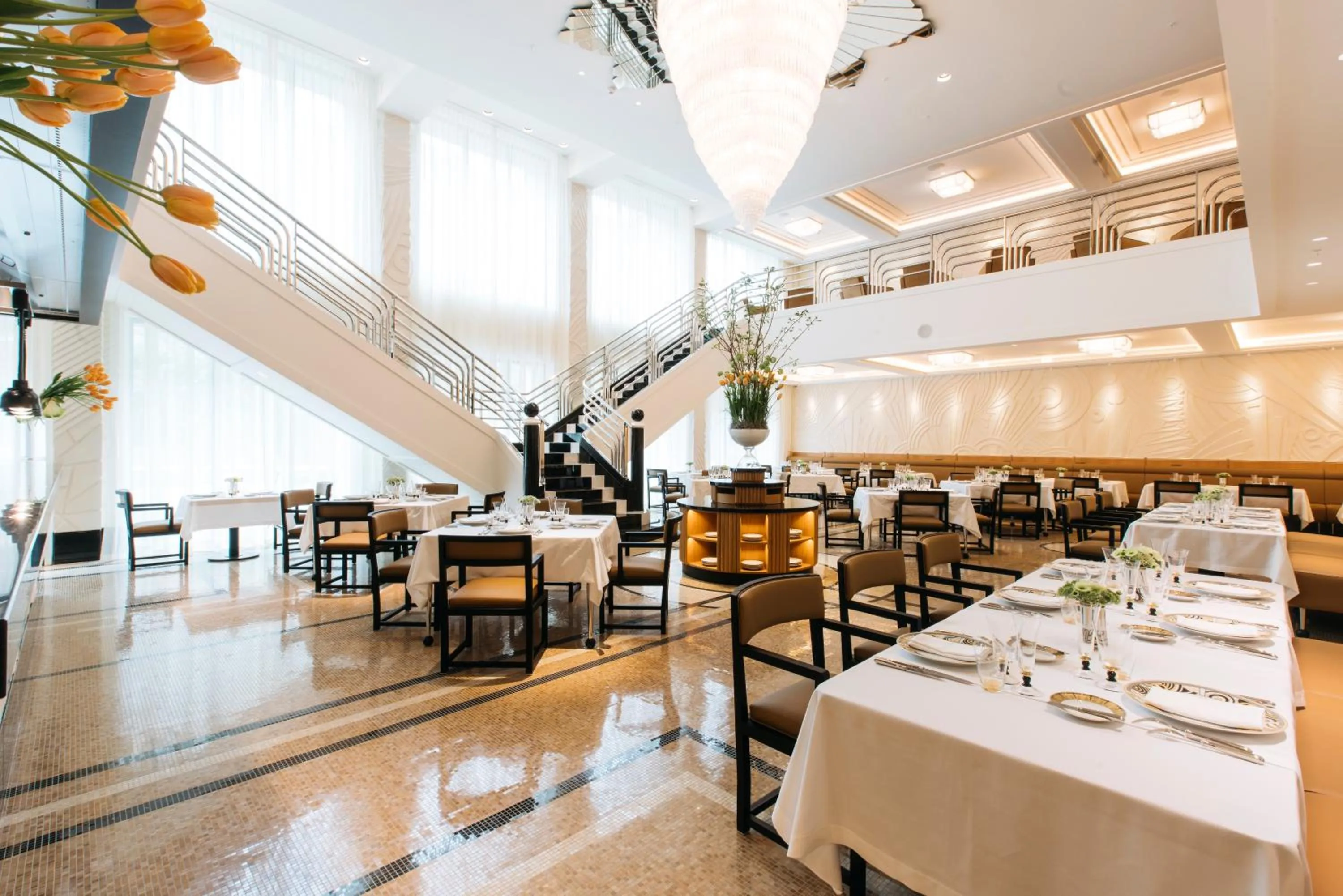 Restaurant/places to eat in Dinamo Hotel Baku