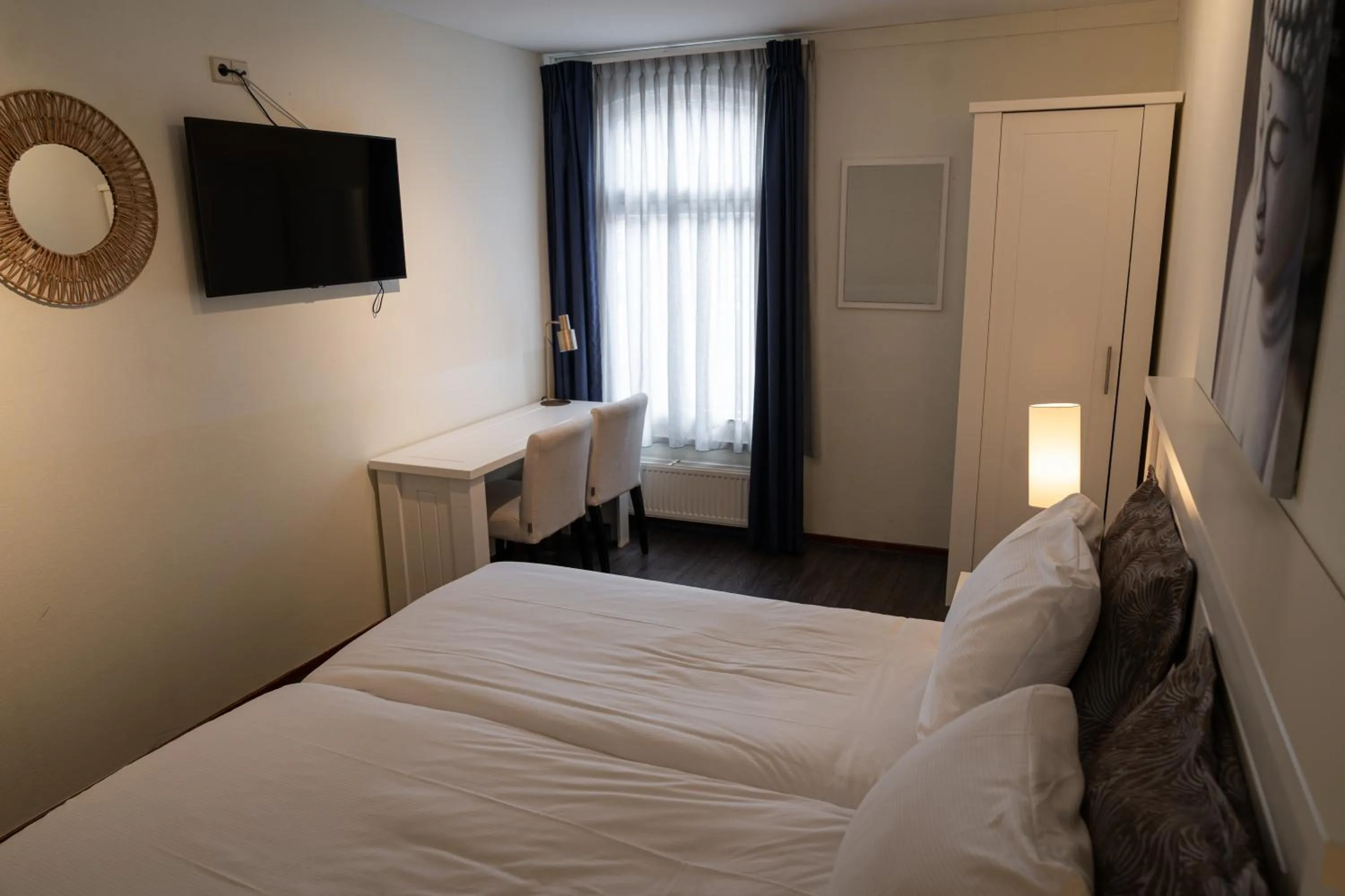 Bed in Het Hart van Weesp