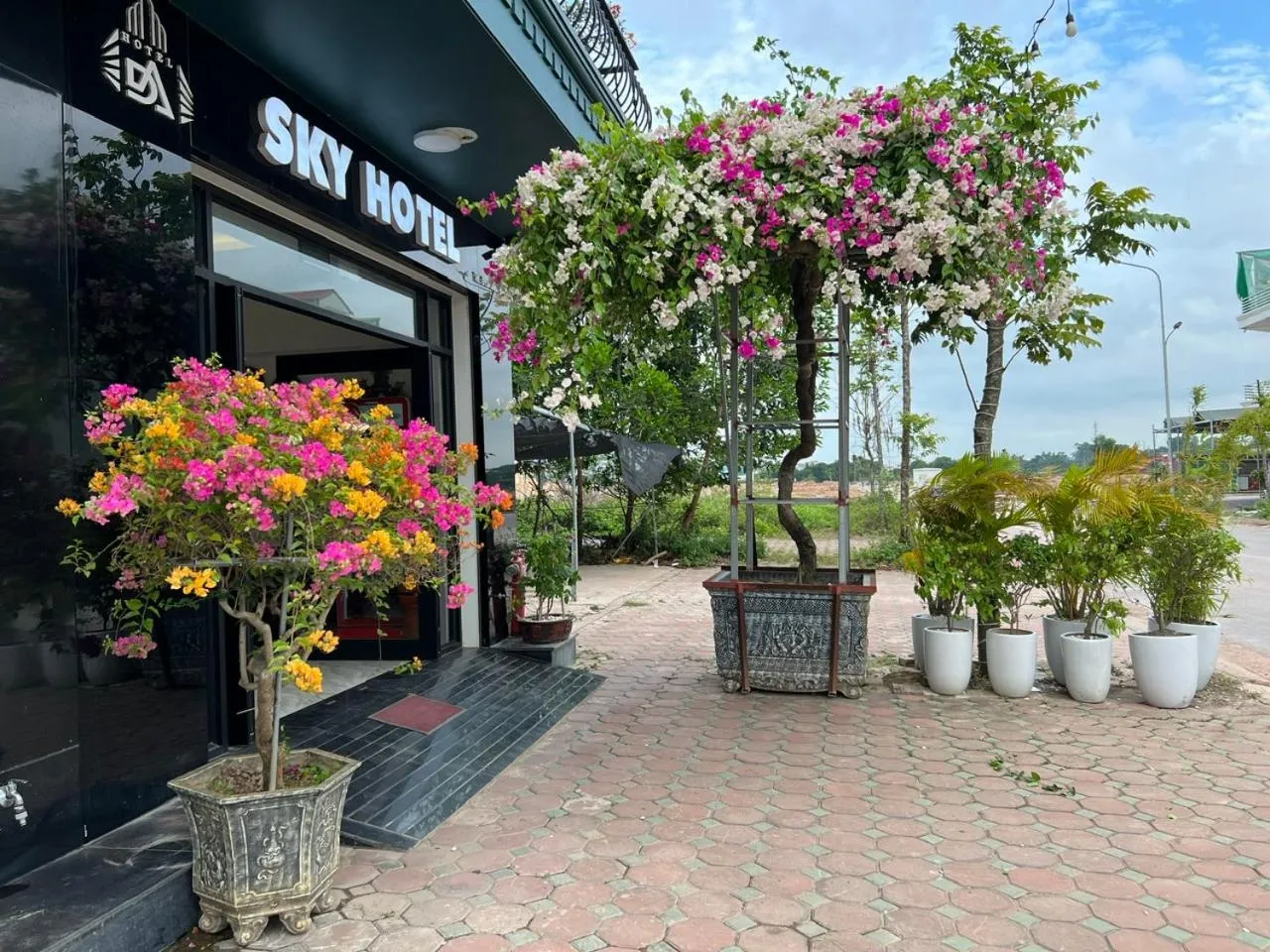 Property building in Sky Hotel Bắc Giang