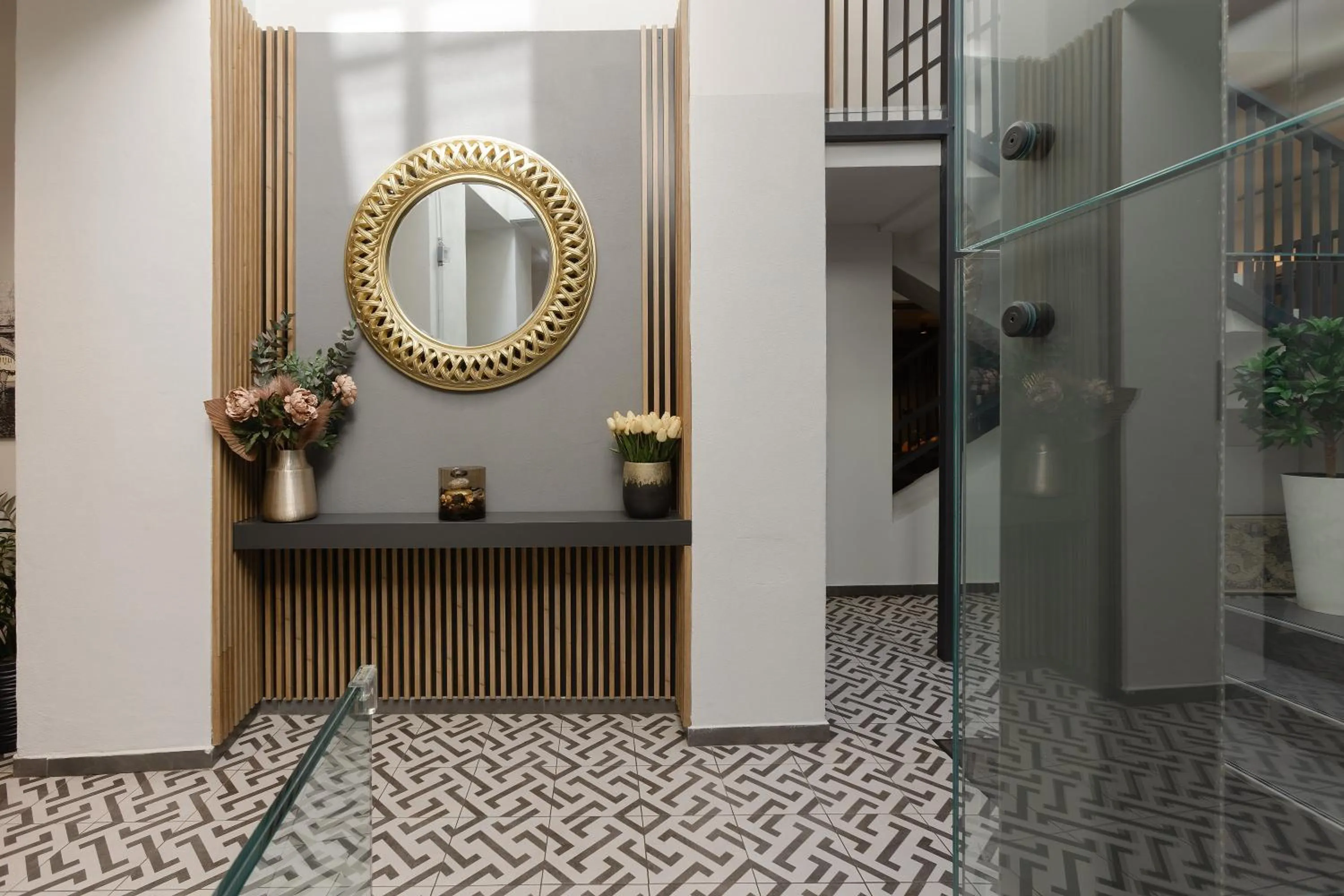 elevator in Hotel Atria