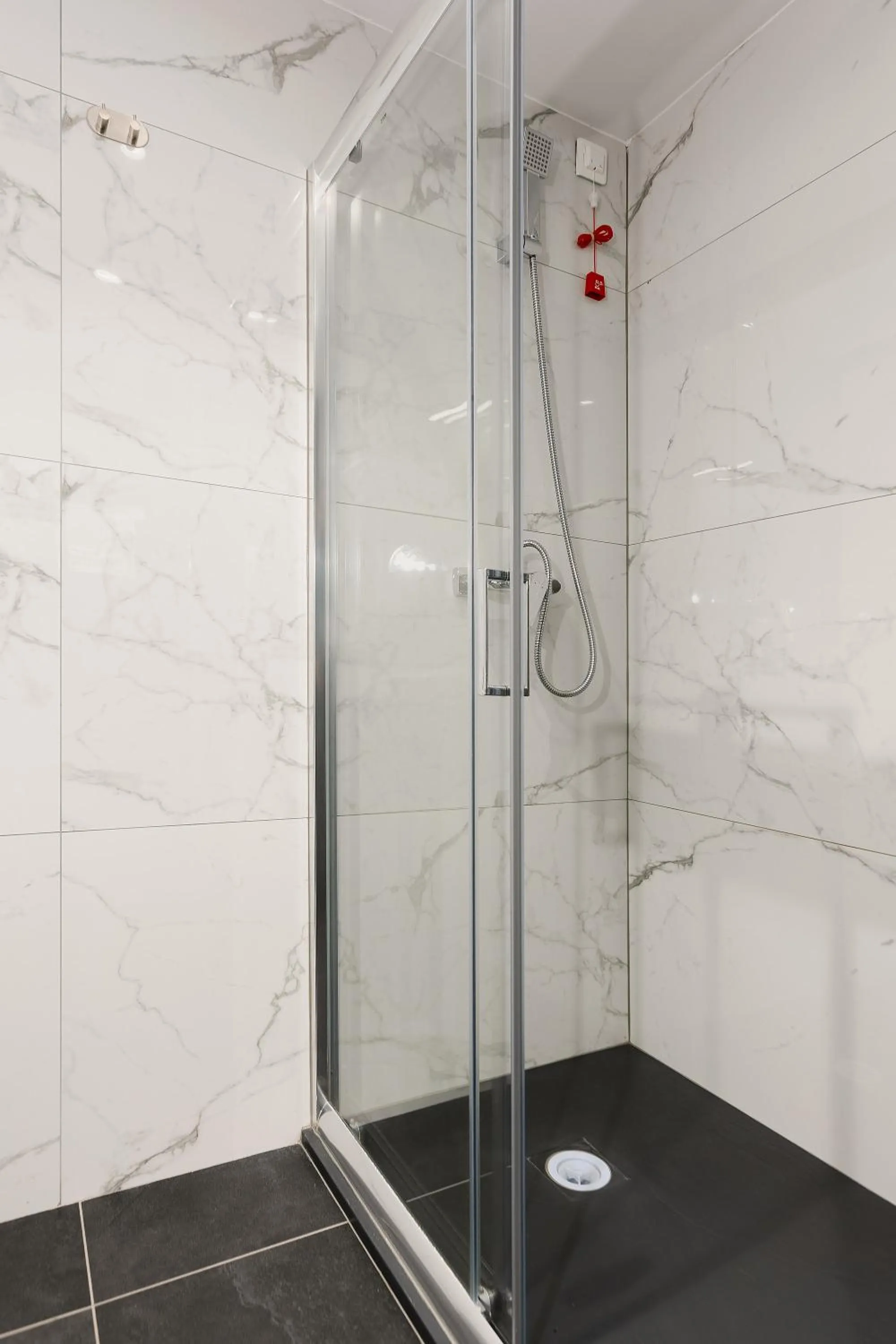 Shower in Hotel Atria