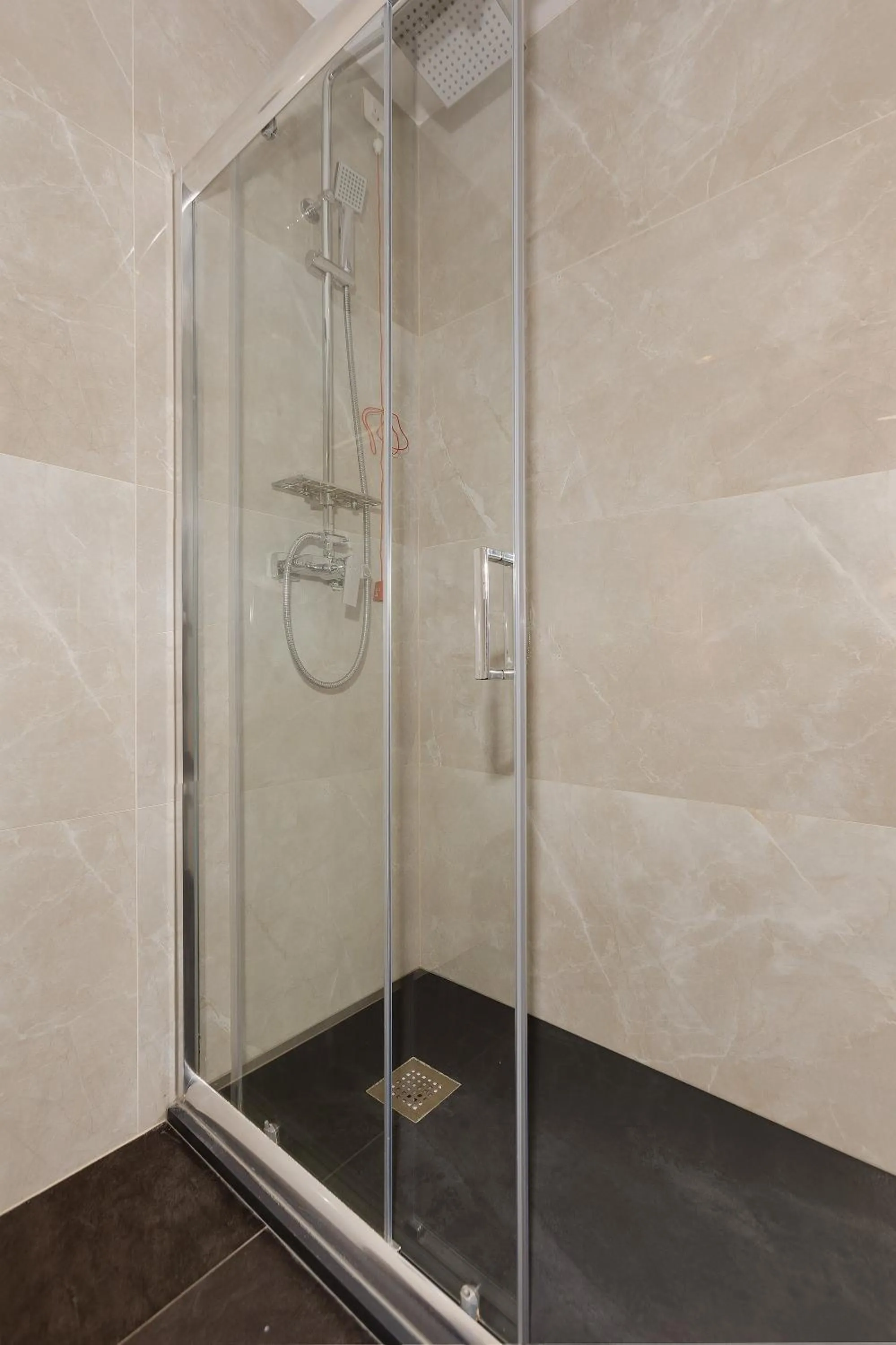 Shower in Hotel Atria