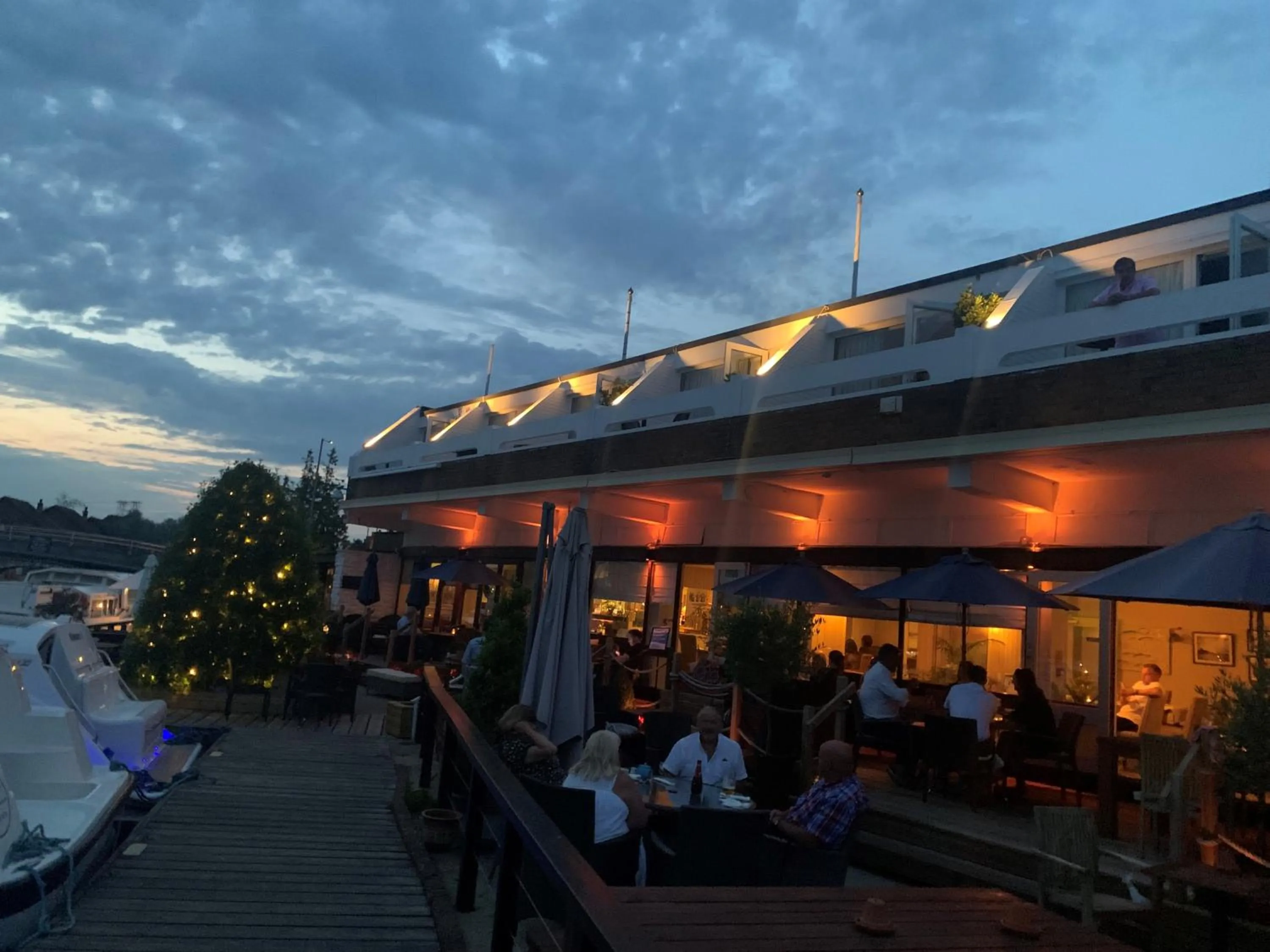 Restaurant/places to eat in Hotel Wroxham