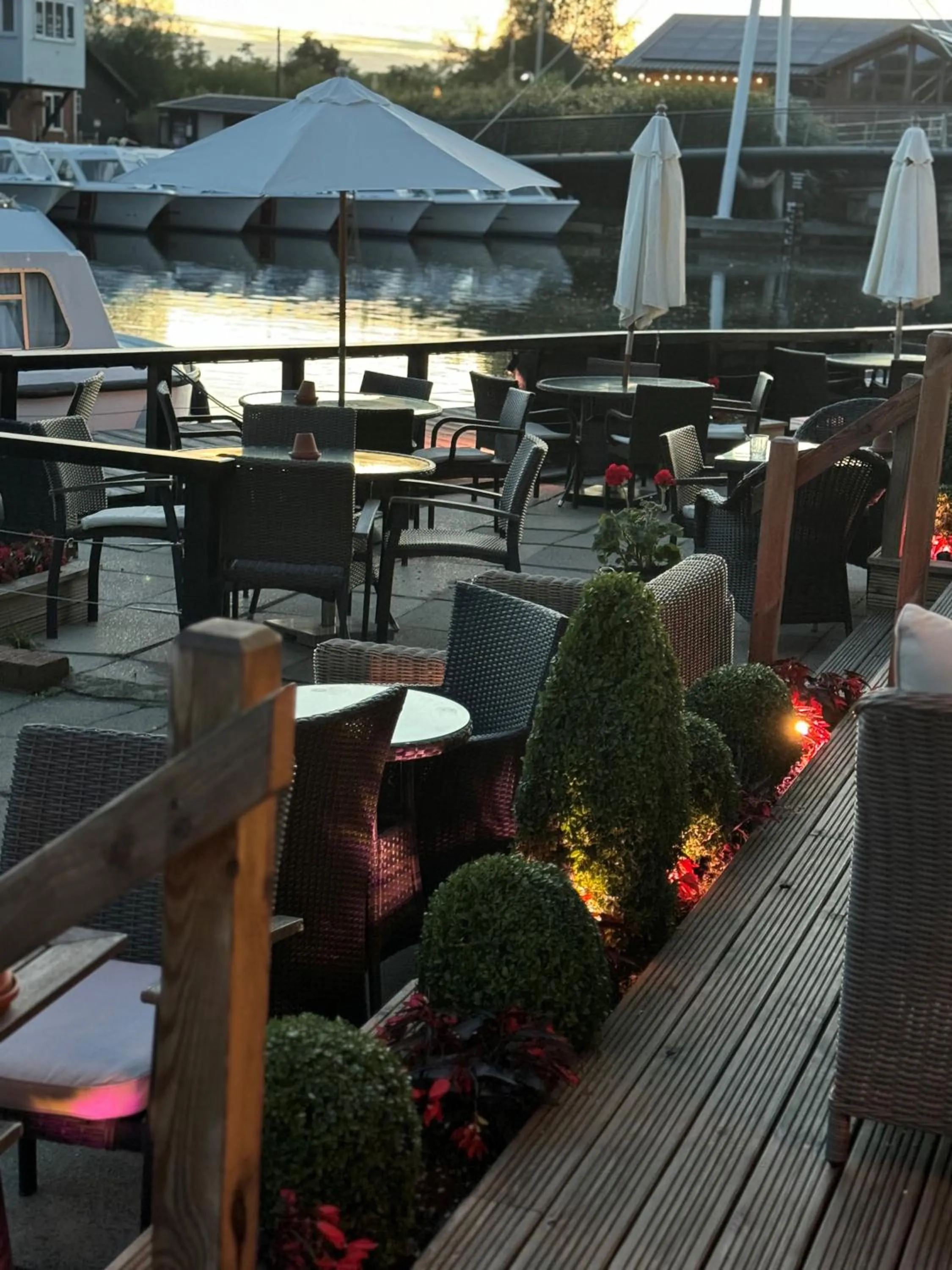 Restaurant/places to eat in Hotel Wroxham