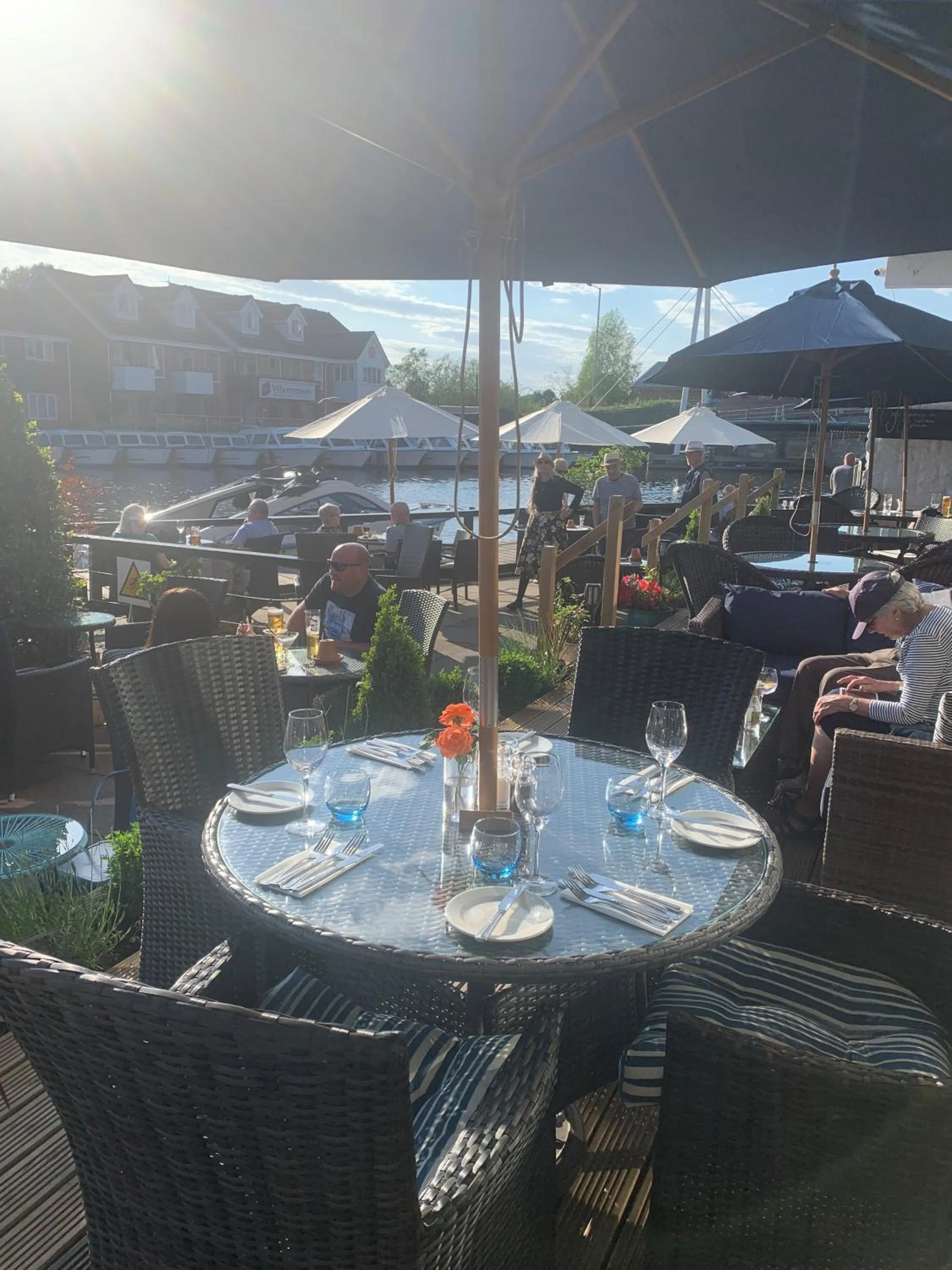 Restaurant/places to eat in Hotel Wroxham