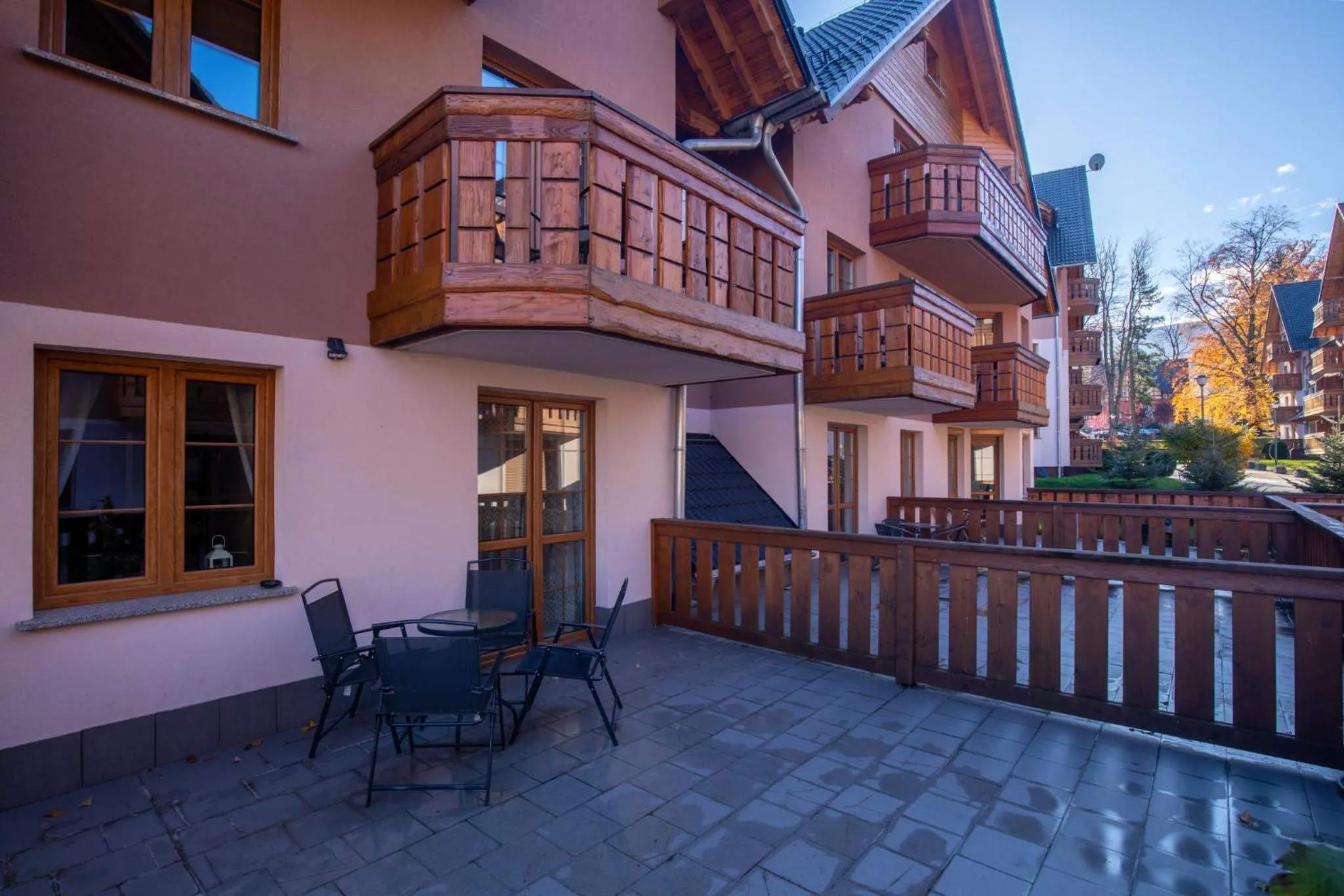 Balcony/Terrace in RentPlanet - Apartamenty Leśny Dom