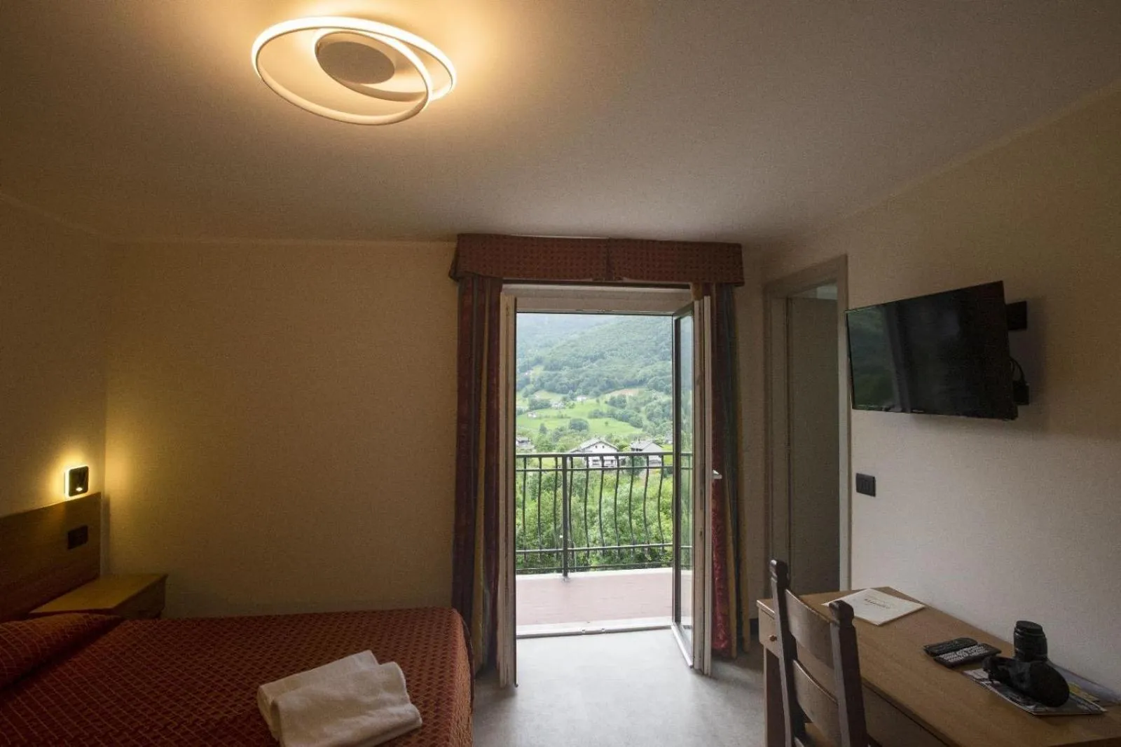 Bed in Albergo Miniere