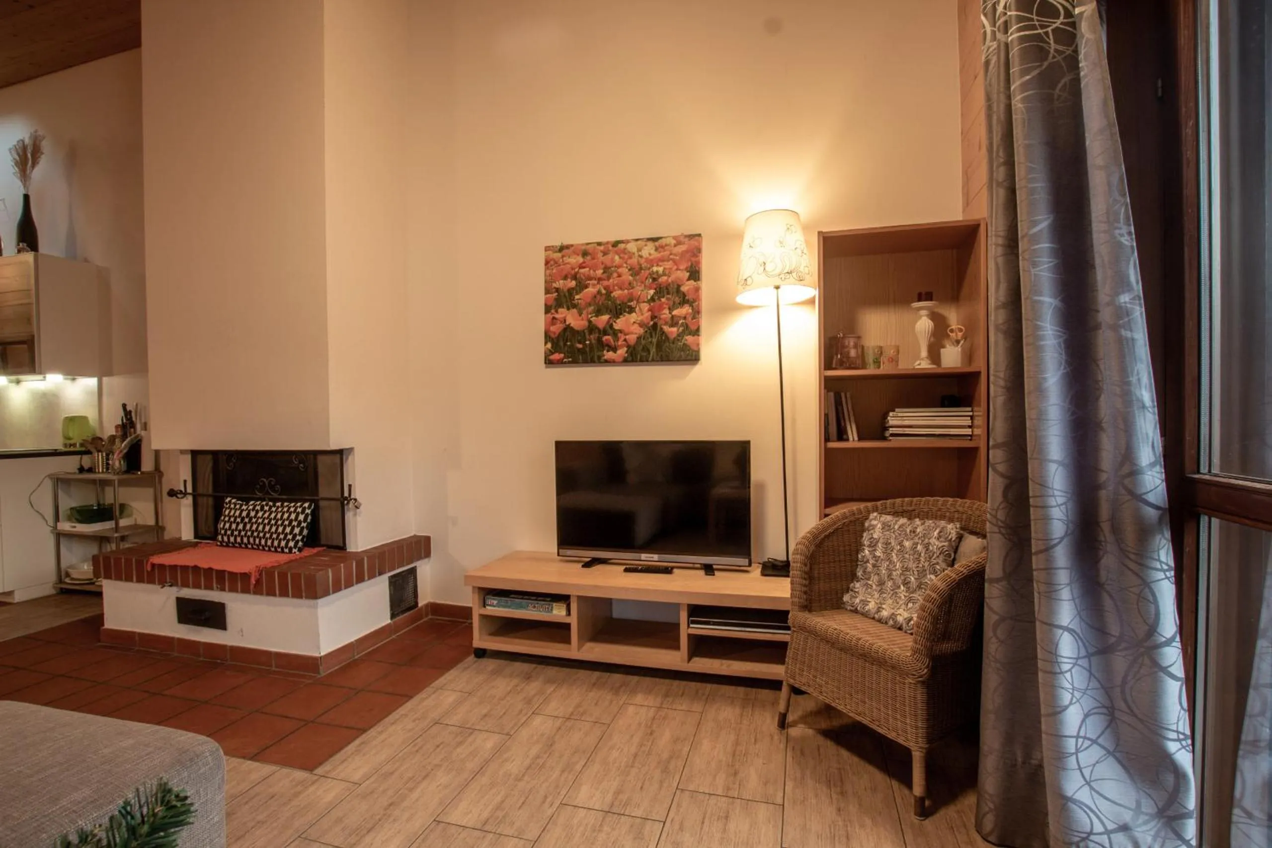 Communal lounge/ TV room in Lake and Mountain View