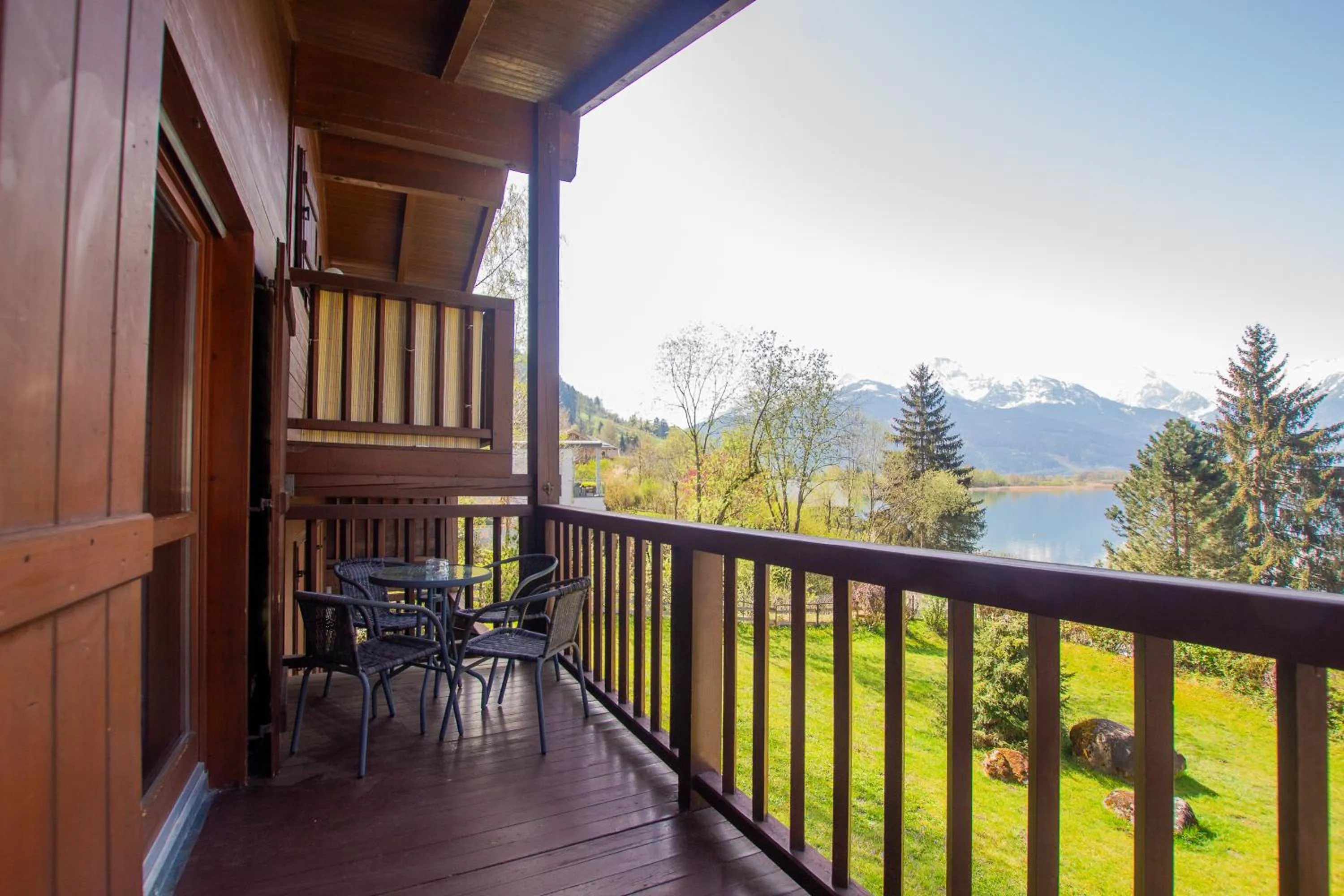 Balcony/Terrace in Lake and Mountain View