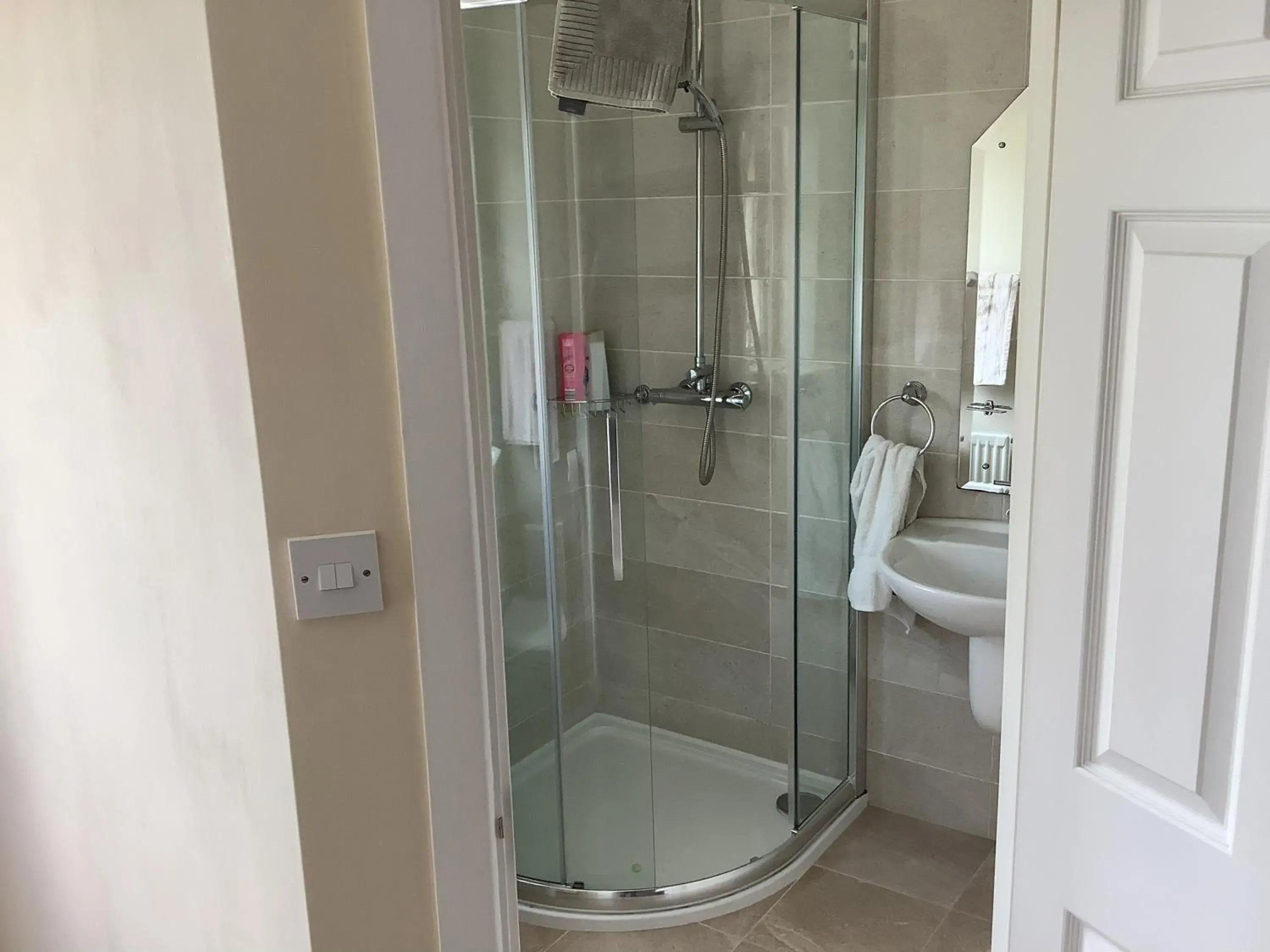 Twin Room with Private Bathroom in Palmgrove Bed & Breakfast Twin Room with Private Bathroom in Palmgrove Bed & Breakfast