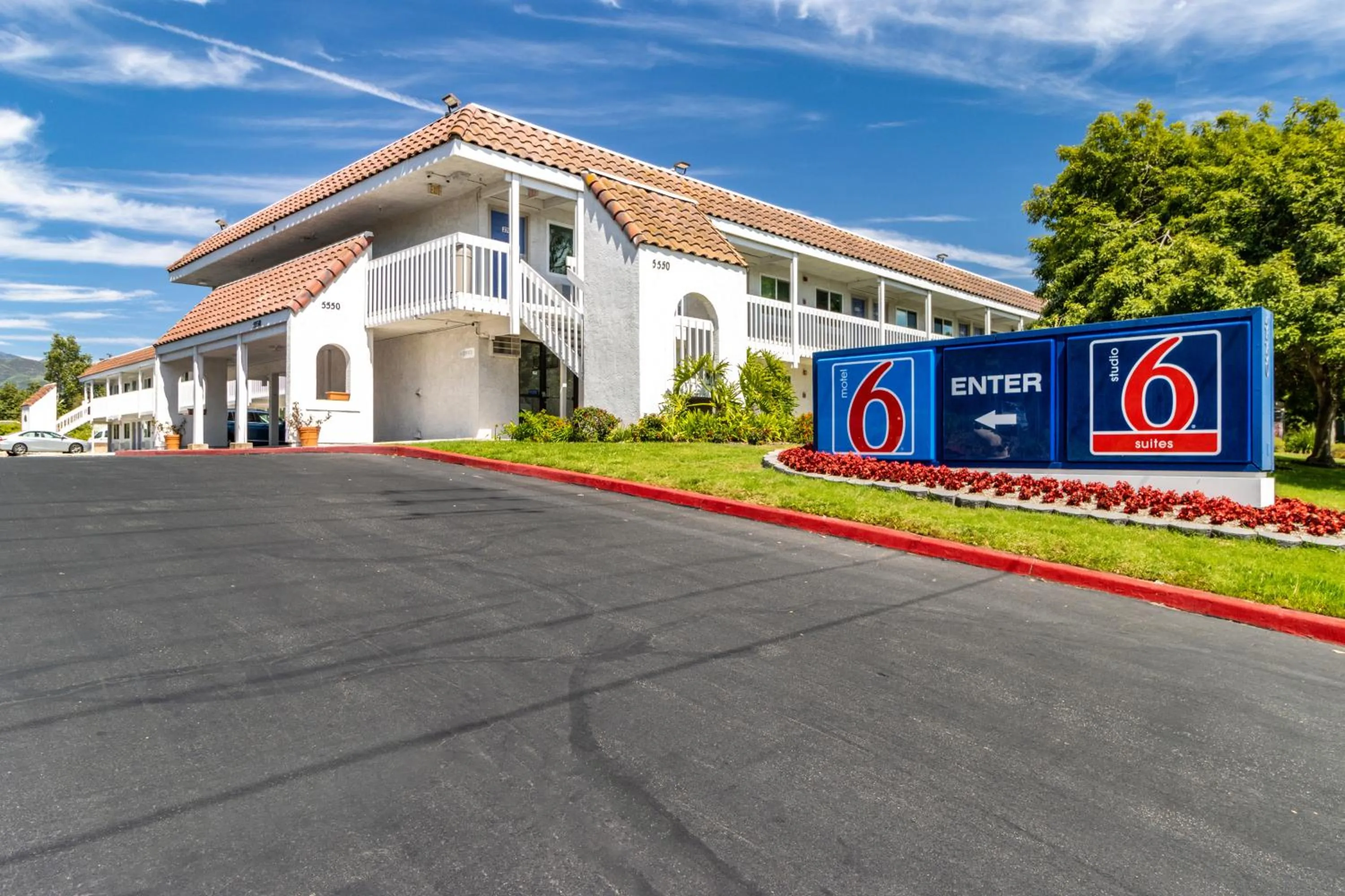 Property building in Studio 6 Suites Carpinteria, CA Santa Barbara South