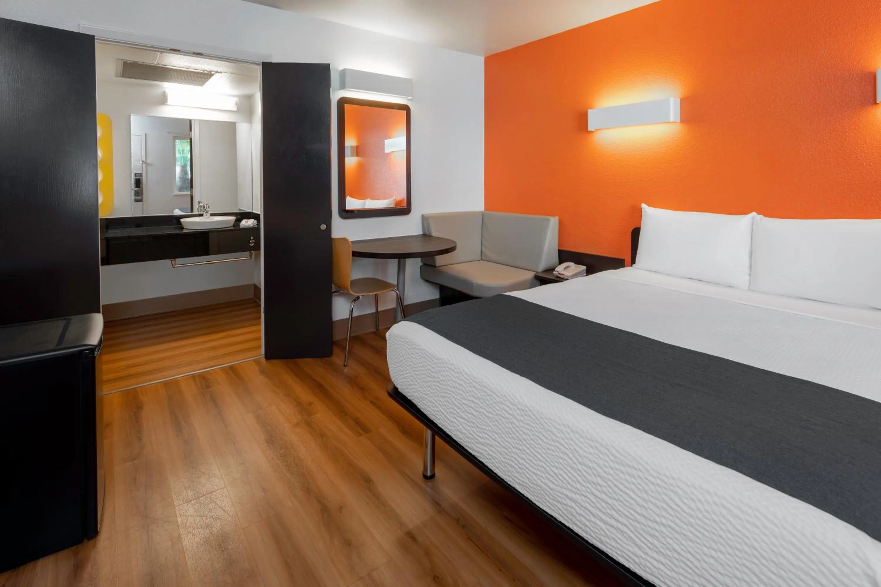 Bed in Studio 6 Suites Carpinteria, CA Santa Barbara South