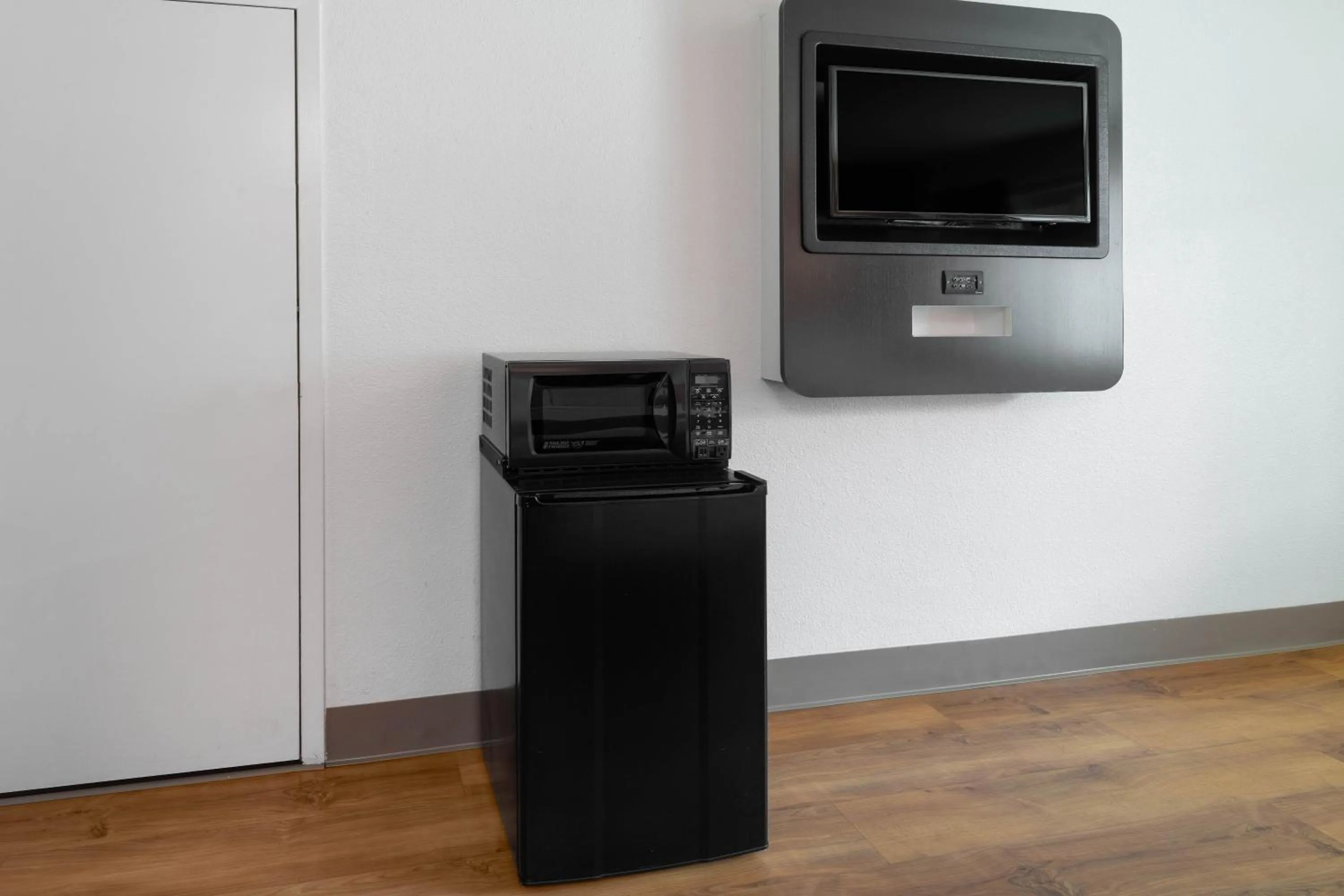 minibar in Studio 6 Suites Carpinteria, CA Santa Barbara South