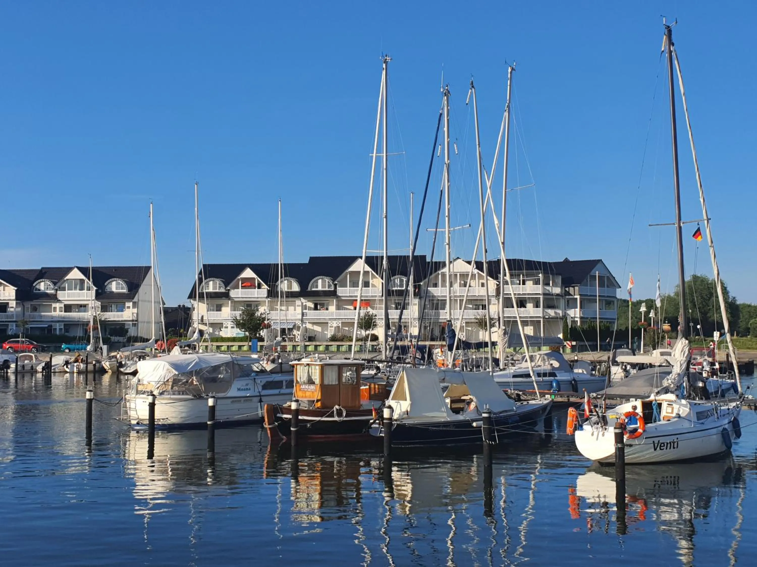 Property building in Hafenkiek 55 exklusiv wohnen am Yachthafen