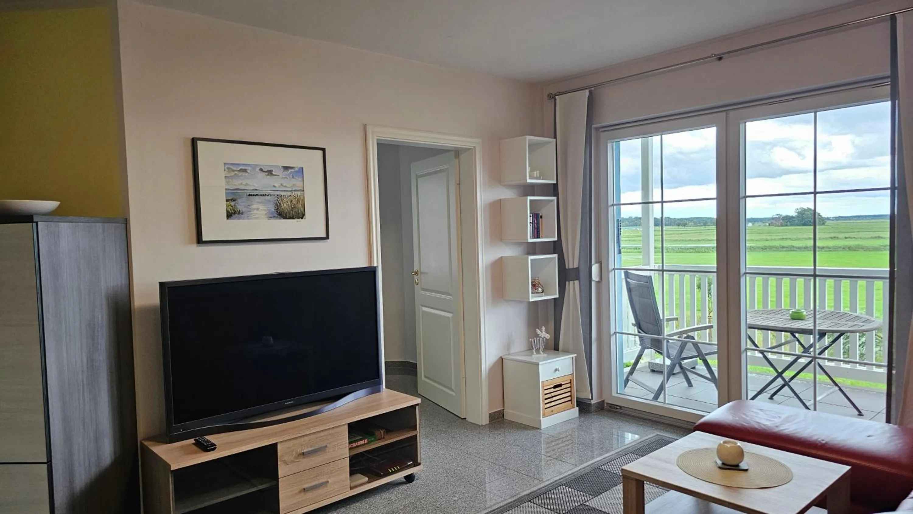 TV and multimedia in Hafenkiek 55 exklusiv wohnen am Yachthafen