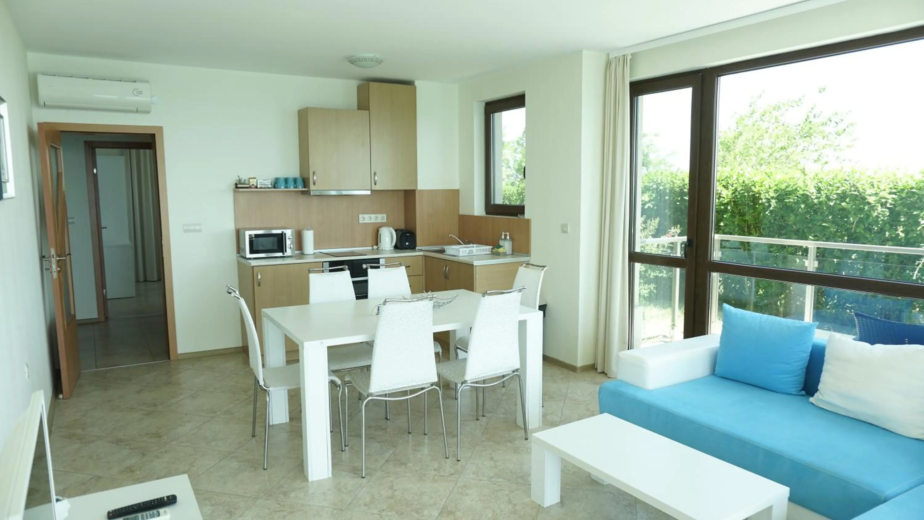 Kitchen or kitchenette in Calithea Complex