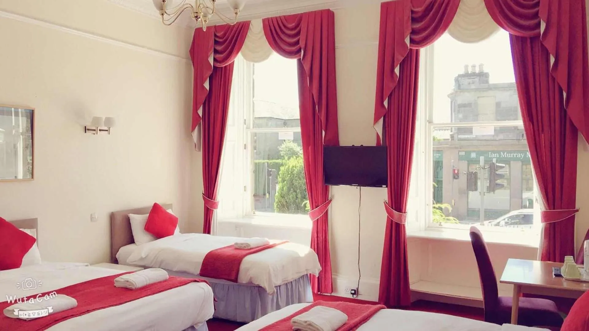 Bedroom, Bed in Edinburgh Rays Guest House