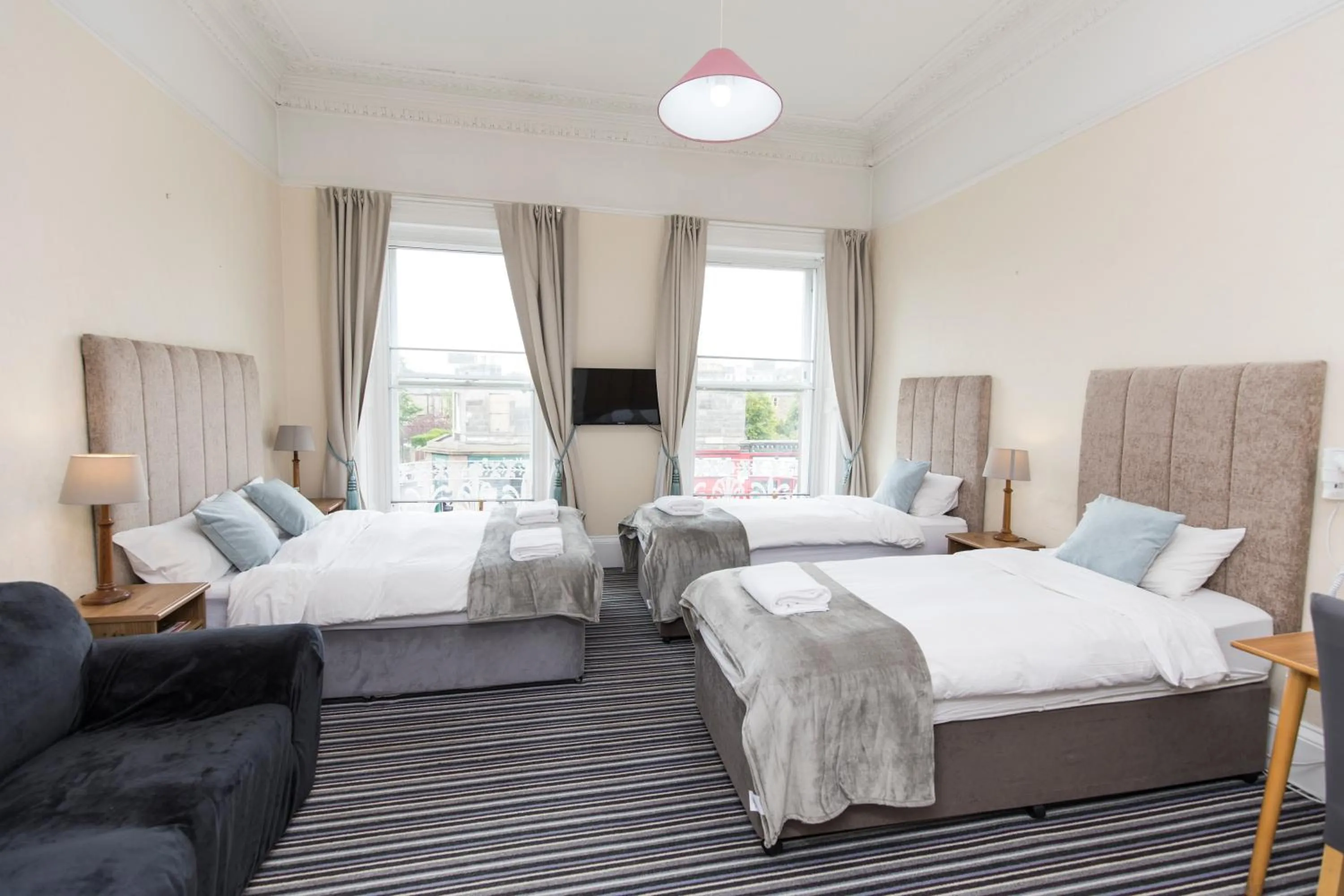 Property building, Bed in Edinburgh Rays Guest House