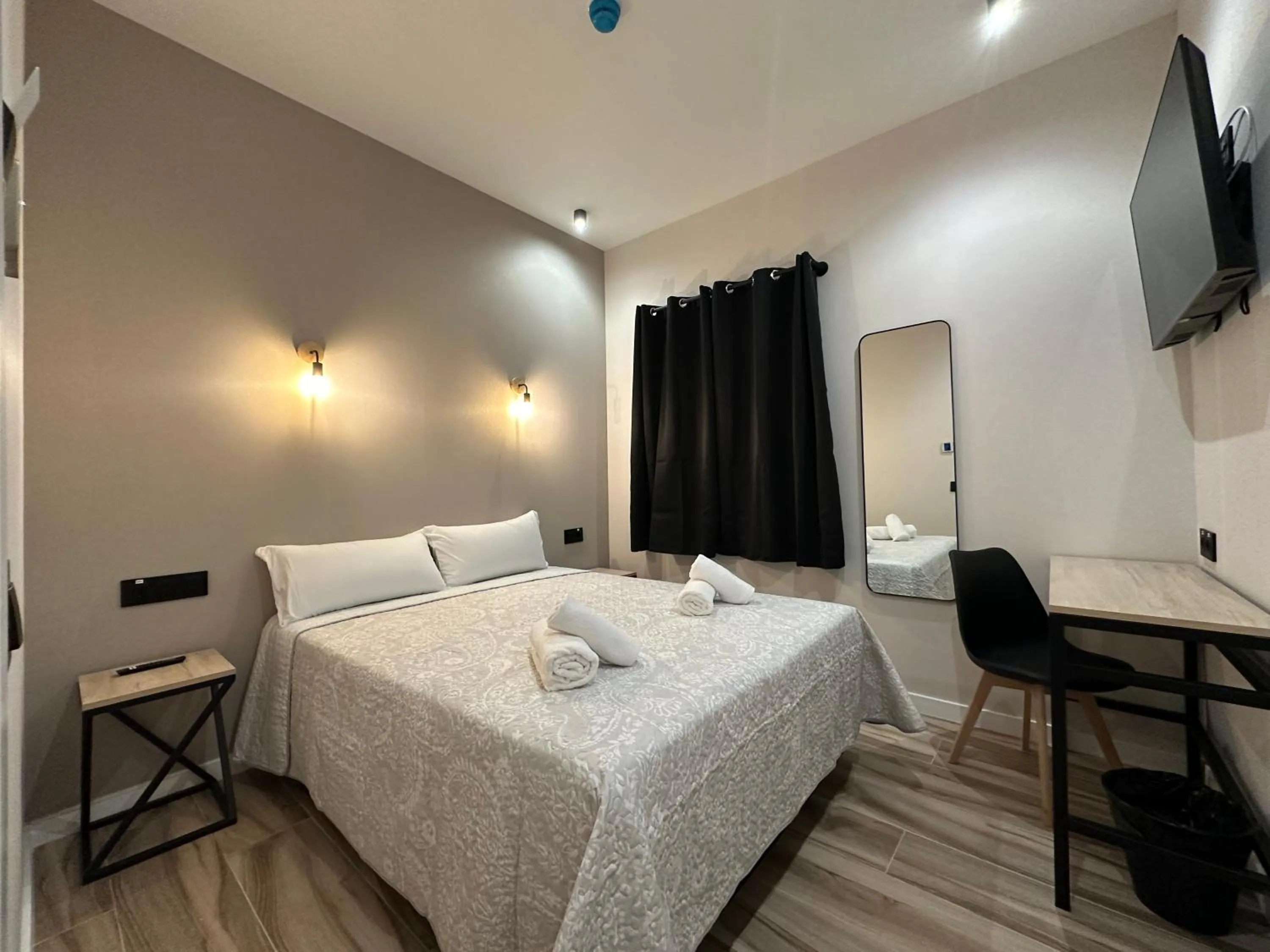 Bedroom, Bed in CC Opera Suites