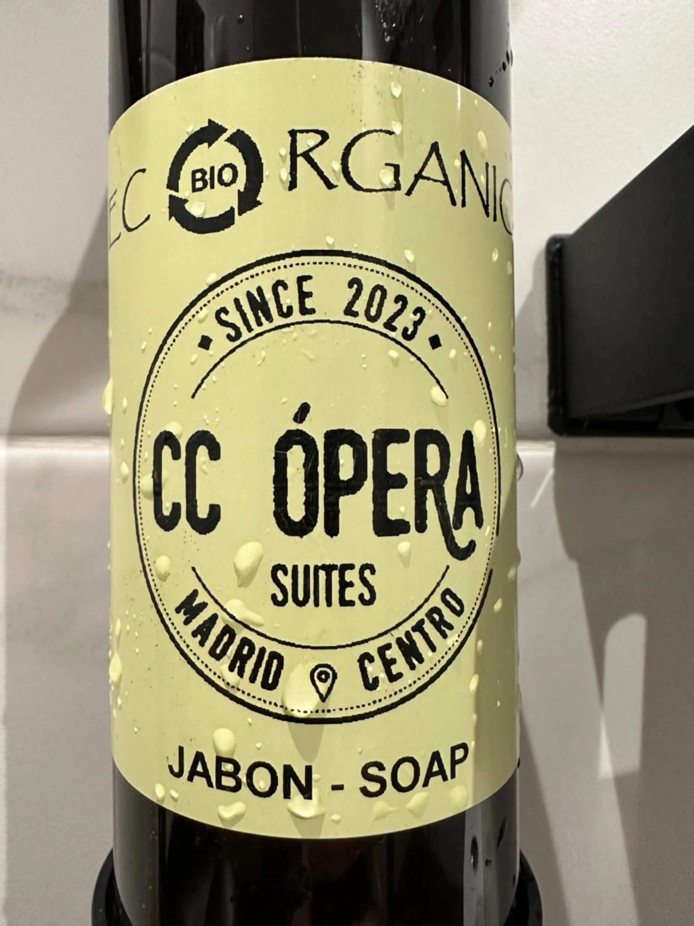 Logo/Certificate/Sign in CC Opera Suites