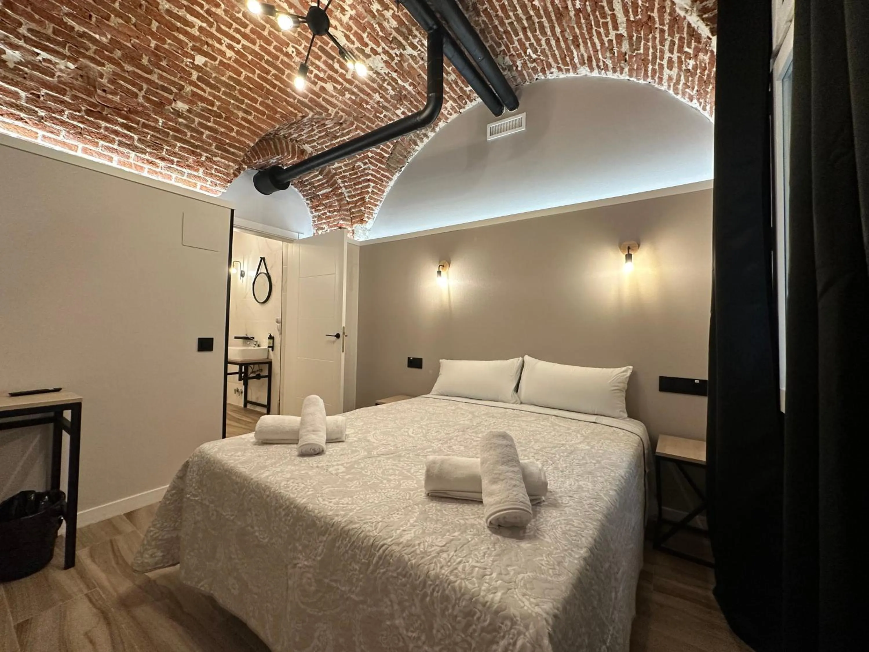 Bedroom, Bed in CC Opera Suites