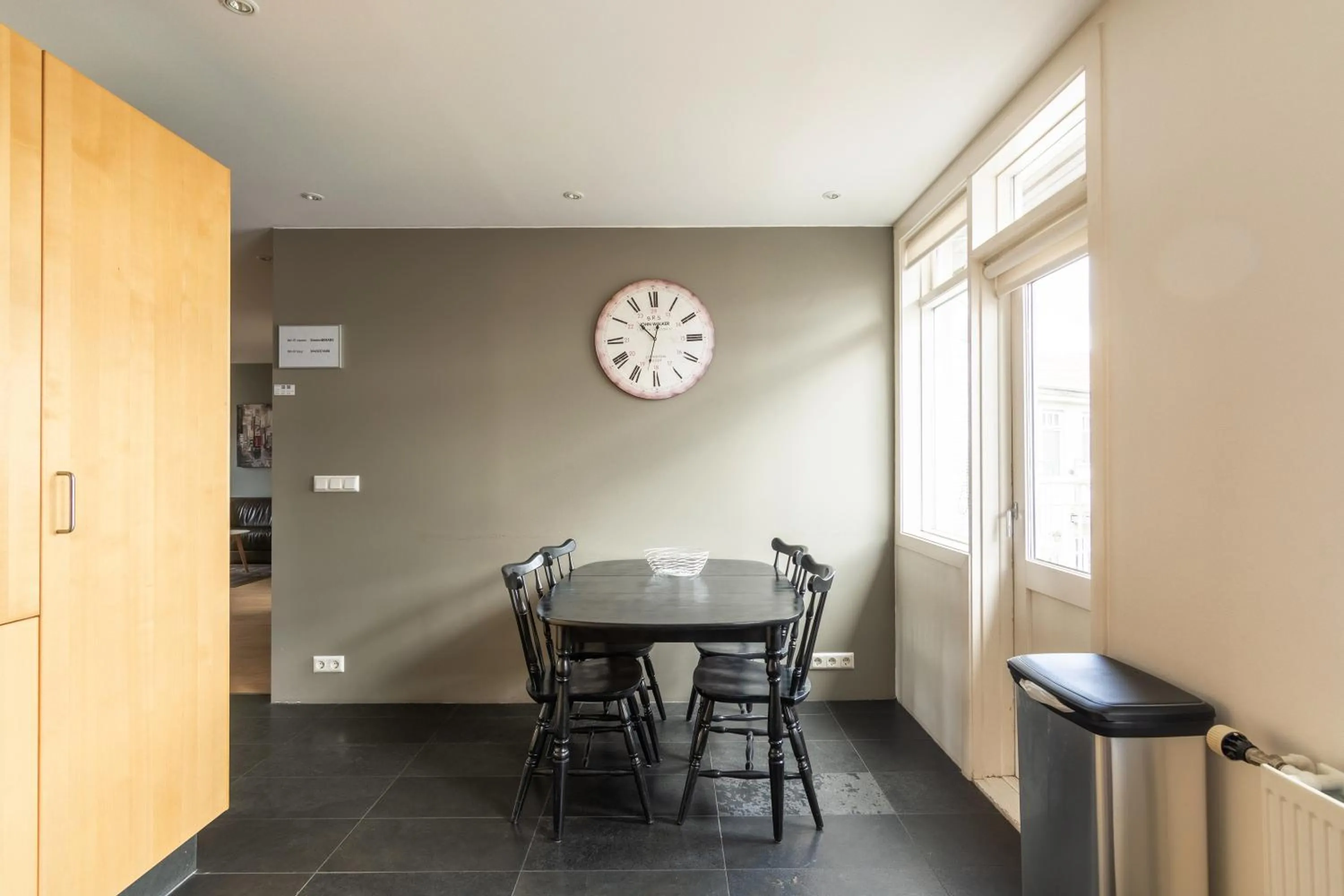 Dining area in Acco Town Square Apartments