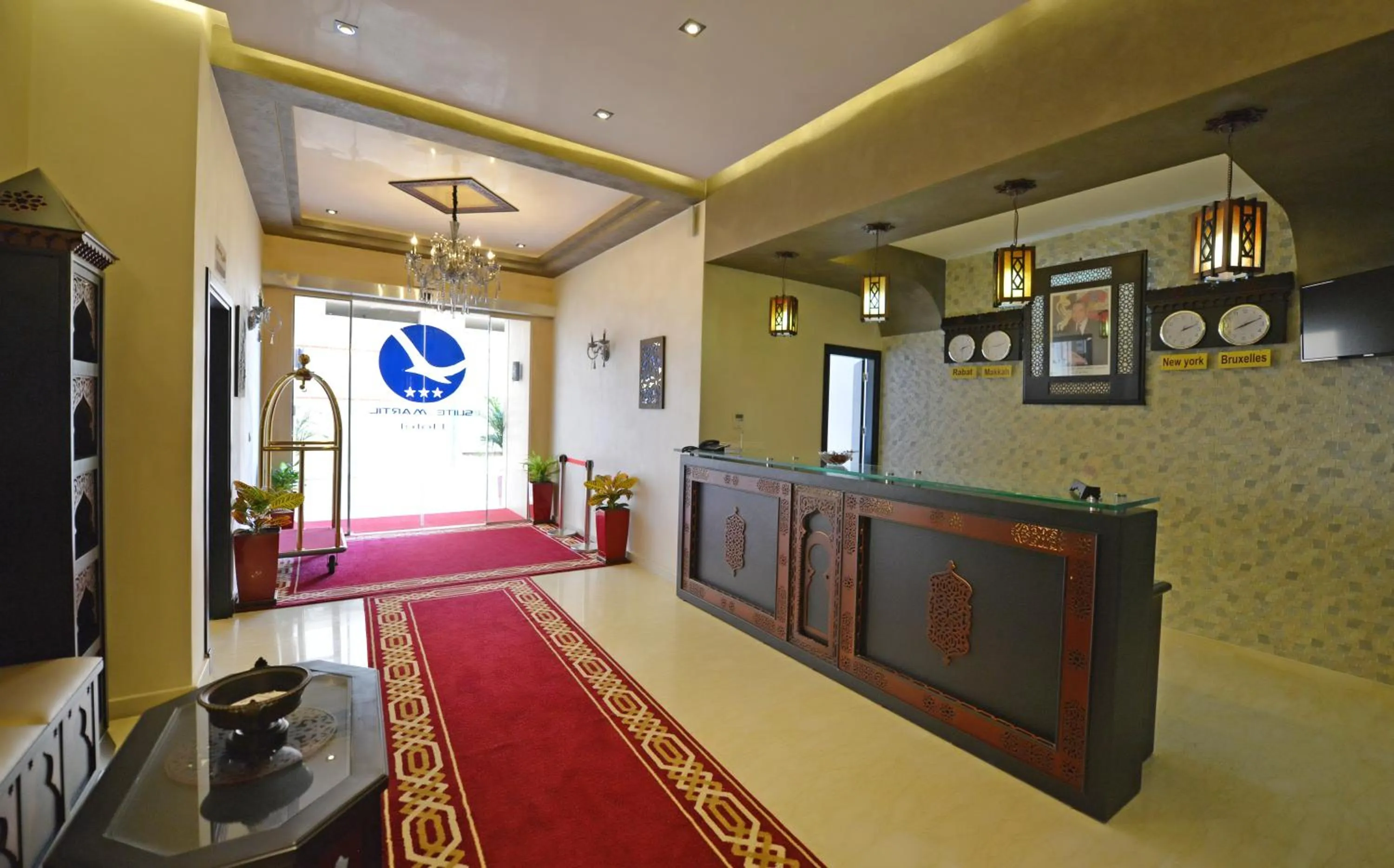 Lobby or reception in Hôtel Suite Martil