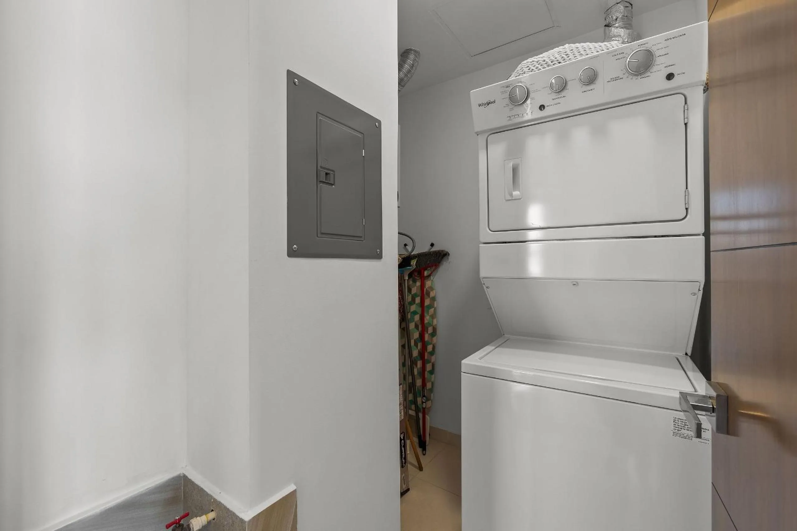 On site in Monyxbnb at Zoho Skies