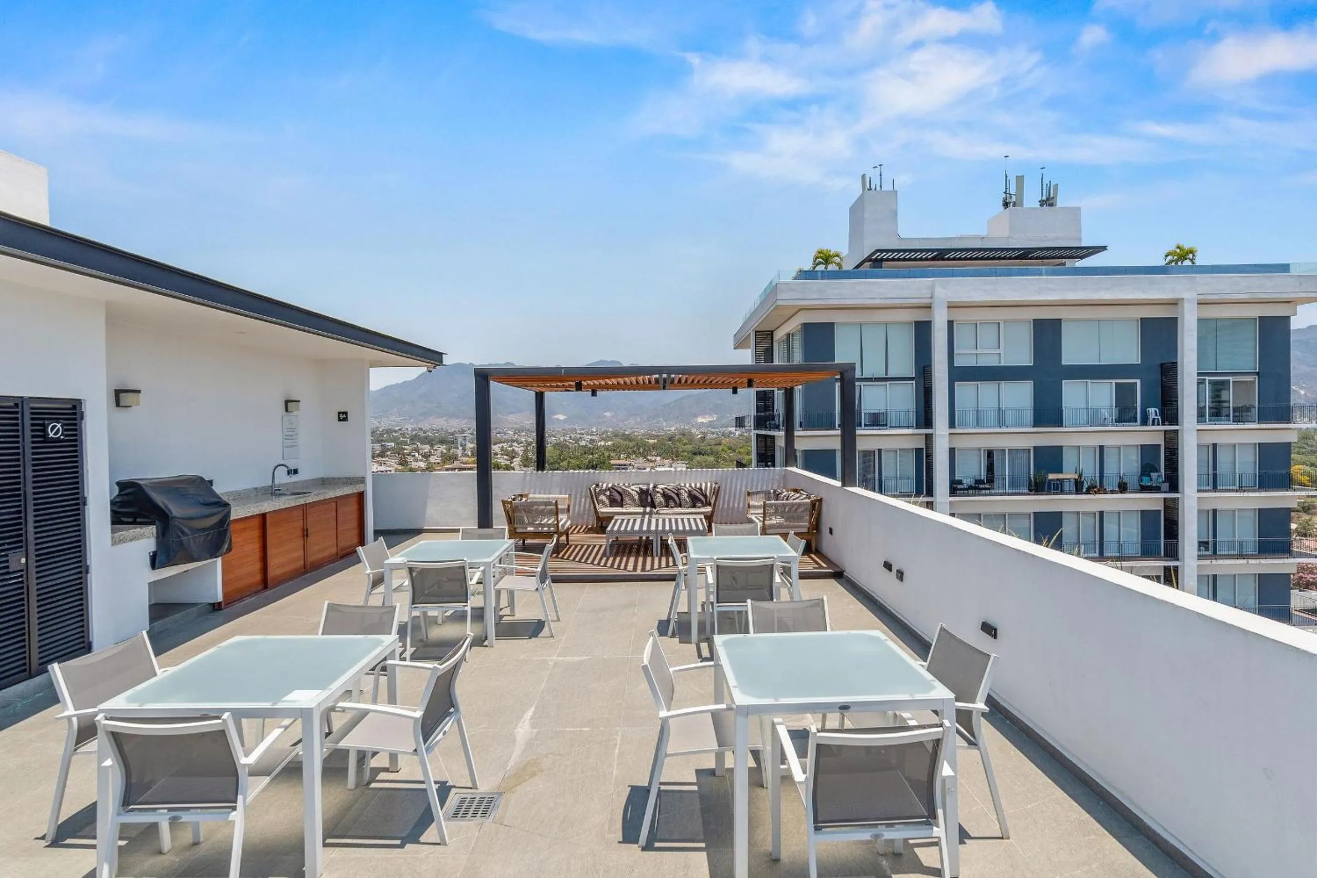 BBQ facilities in Monyxbnb at Zoho Skies